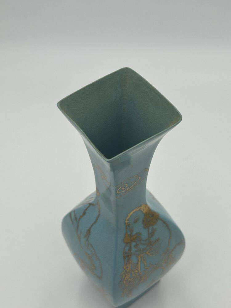 Chinese porcelain vase, cetadon, with gold leaf, Jingdezhen