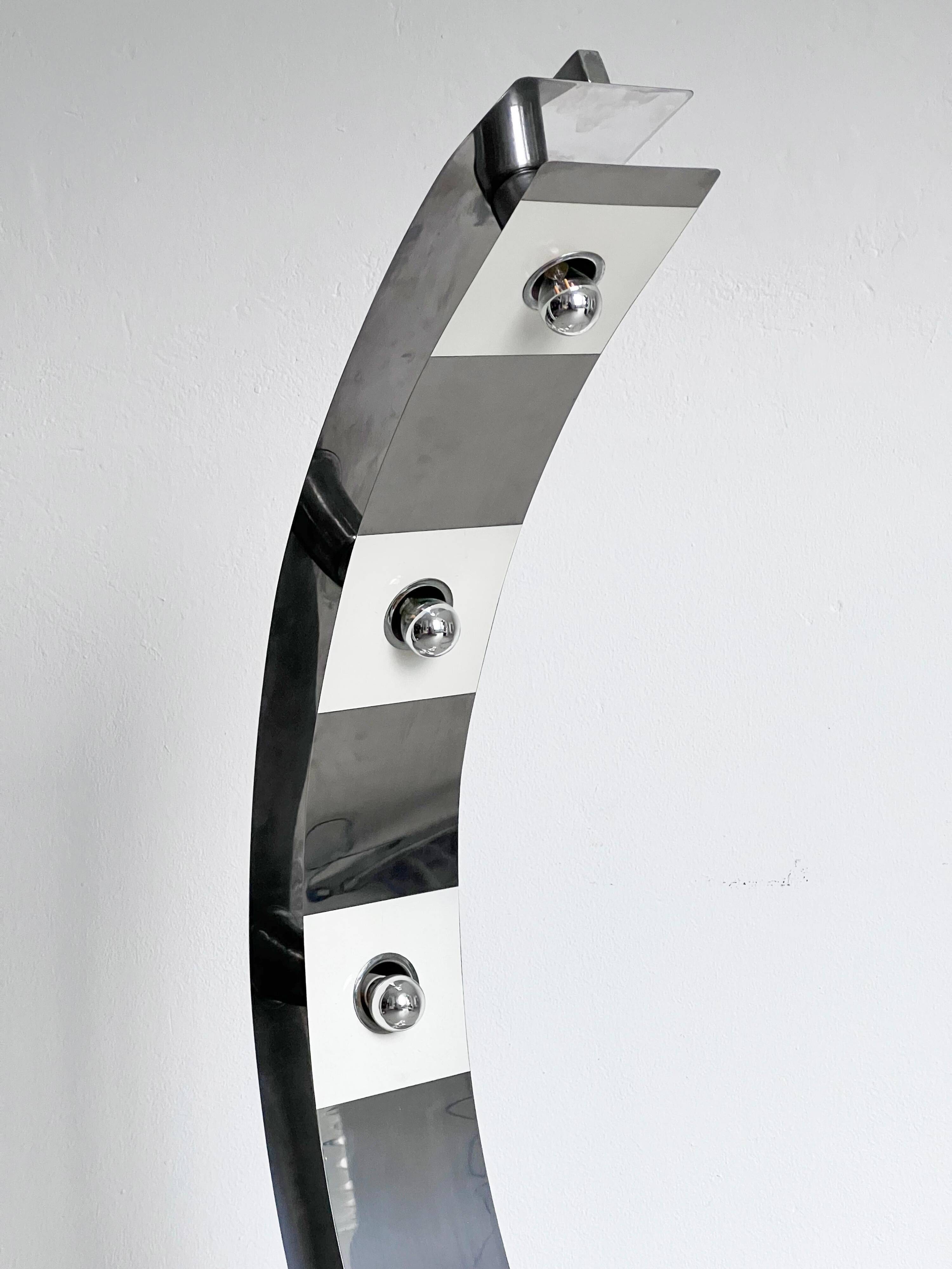 Sculptural space age floor lamp in marble and chrome metal, italian design