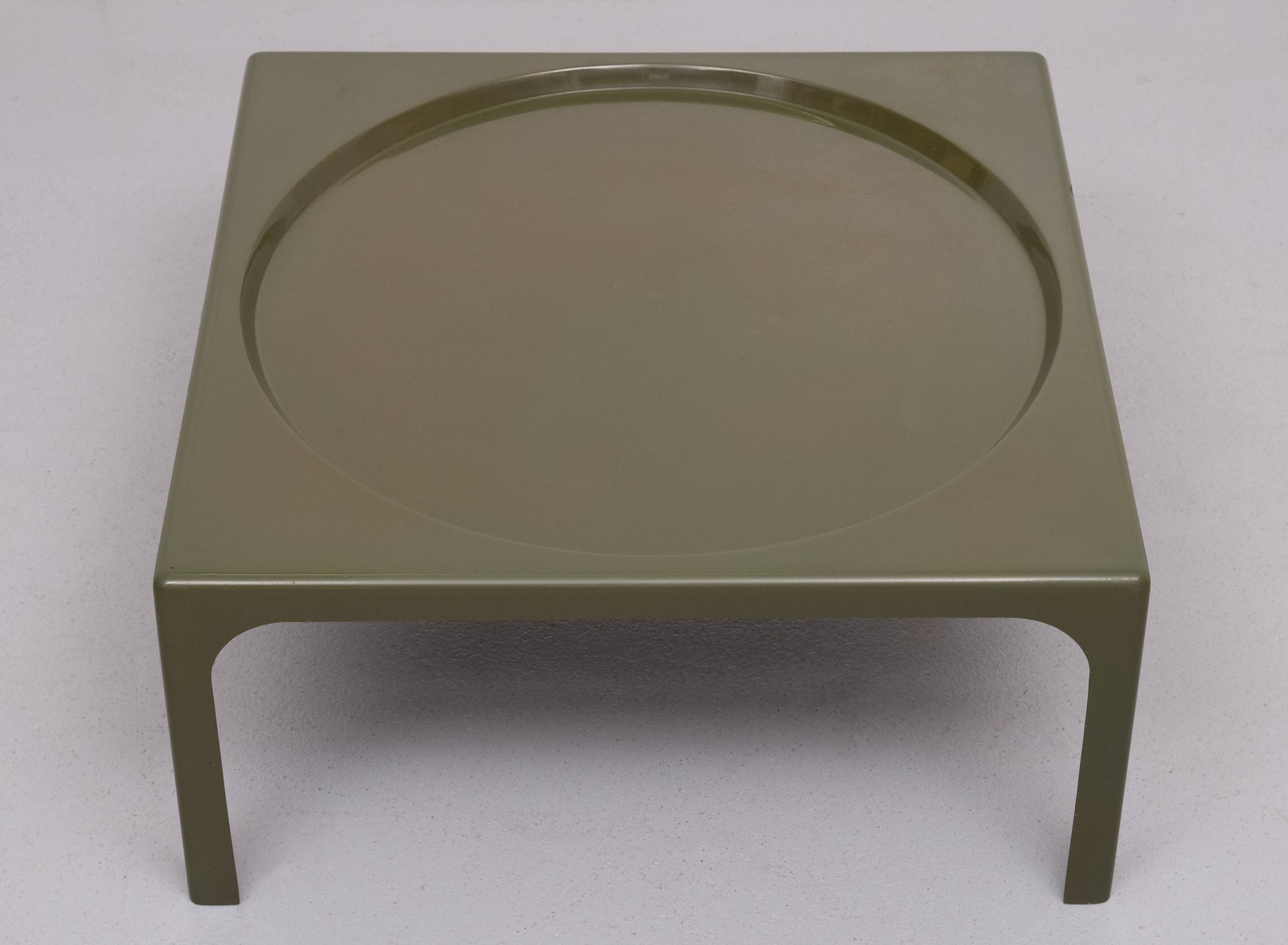 Marc Berthier Fiberglass Coffee table 1970s France