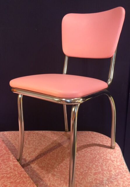 4 chaises USA rose