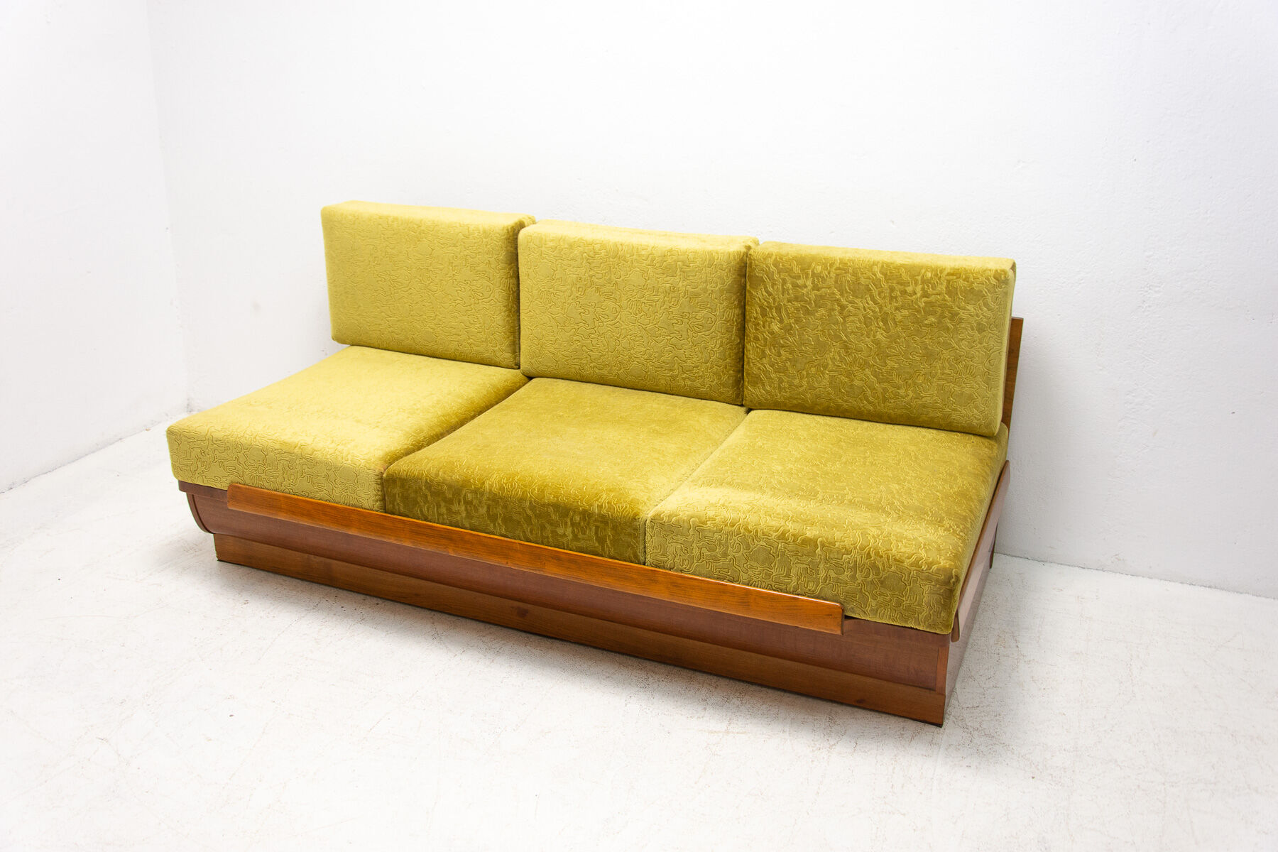 mid century sofabed in walnut by jindrich halabala for up zavody, 1950´s