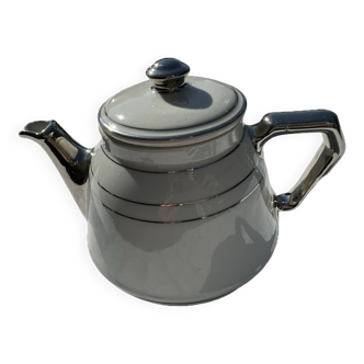 Porcelain and chrome coffee maker