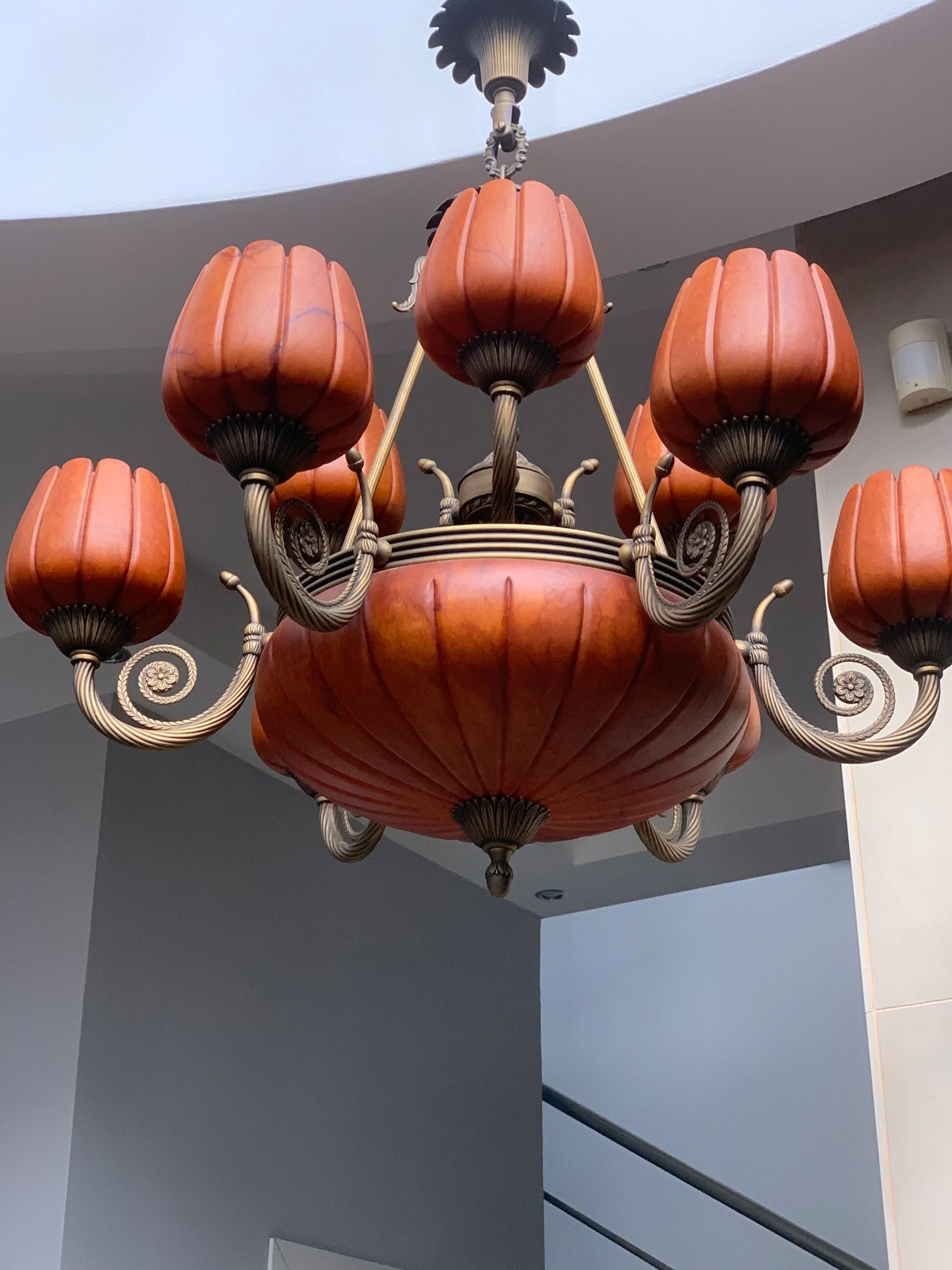 Lustre Vangelis Danai en albâtre et laiton avec 2 appliques