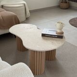 "Pear" coffee table in travertine and fluted wood | raw oak | 3 legs