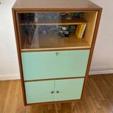 Green and wood secretary