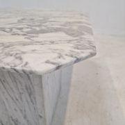 Table basse en marbre italien années 1970