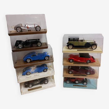 Lot Of Old Collectible Cars In Vintage Metal