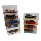 Lot Of Old Collectible Cars In Vintage Metal