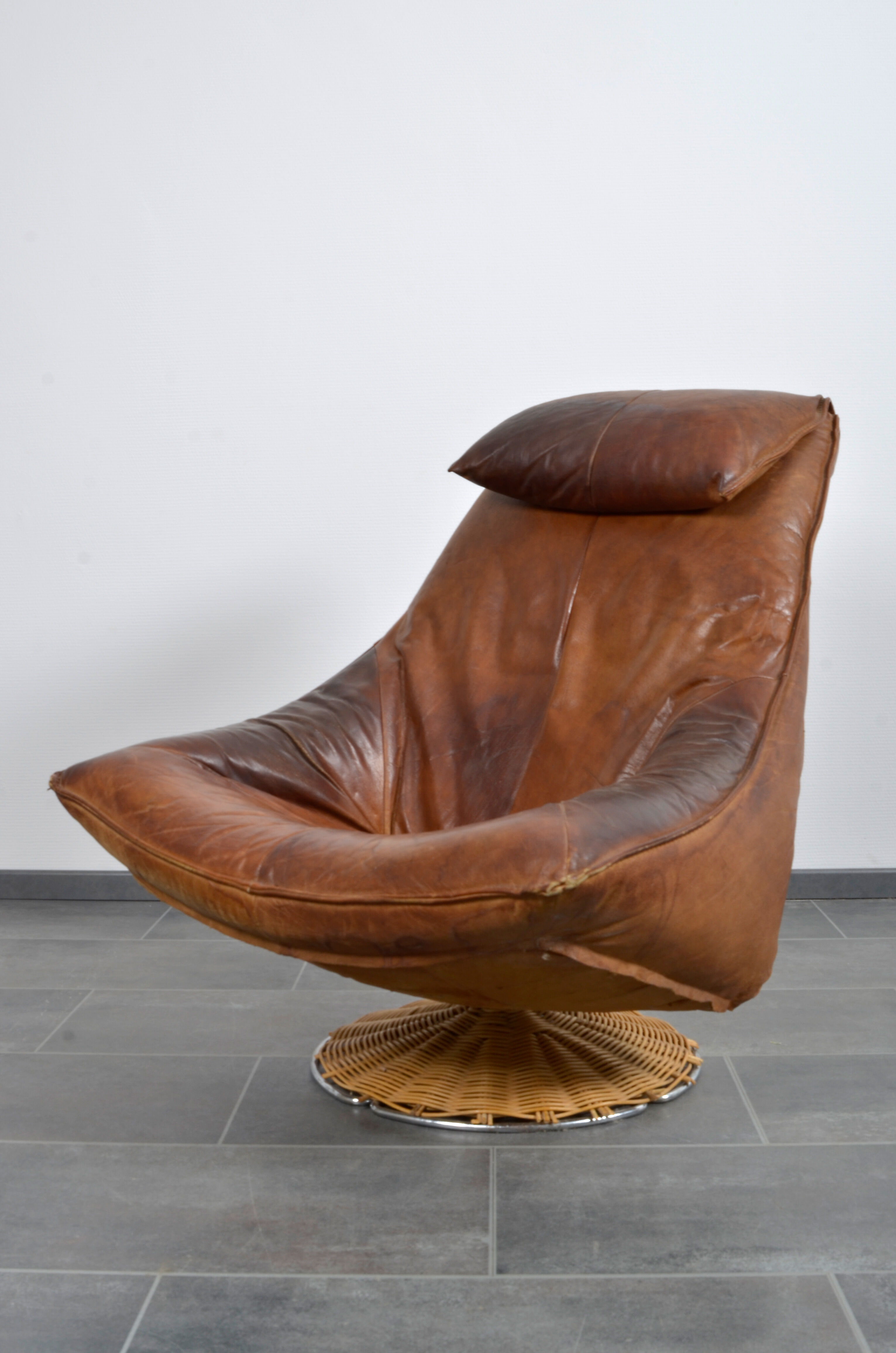 Delantra swivel chair by Gerard van den Berg for Montis