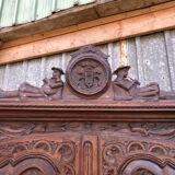 Armoire bretonne ancienne en chêne sculpté