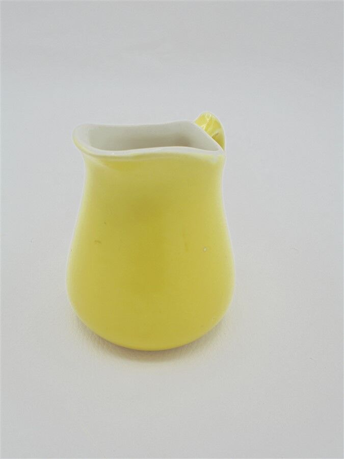 Milk pot