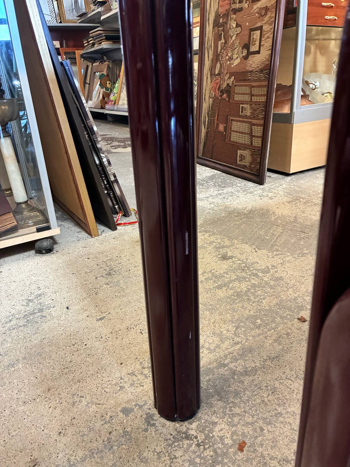 Gae Aulenti Orsay model table with 4 matching chairs – Vintage and elegant design