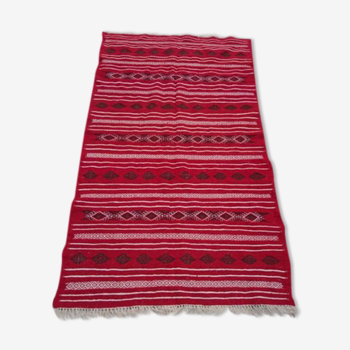 Tapis kilim rouge ethnique fait main 135x235cm