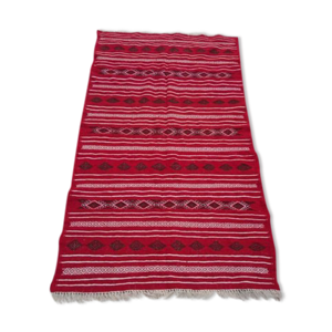 tapis kilim rouge ethnique