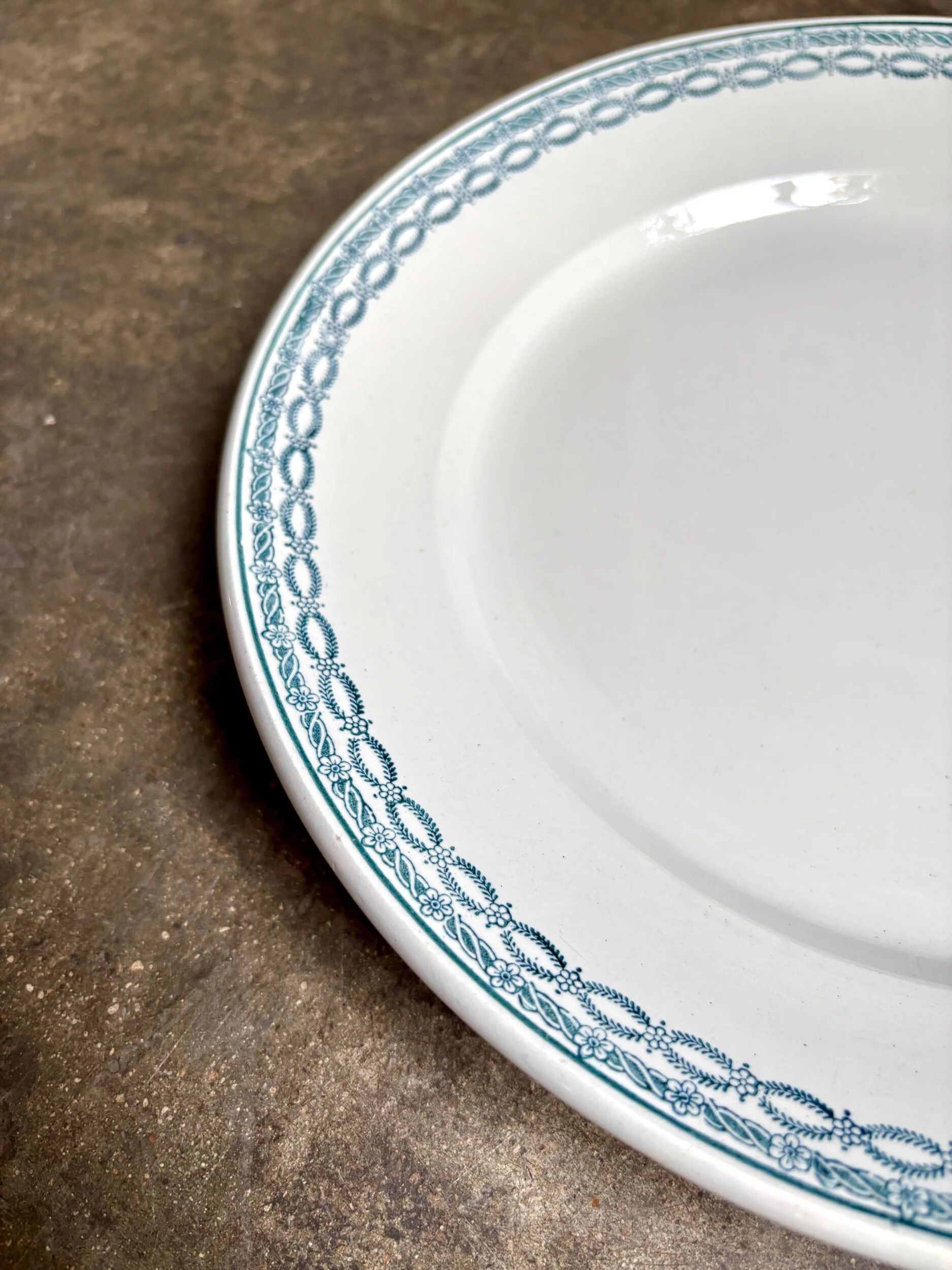 Large round dish St Amand in blue ironstone