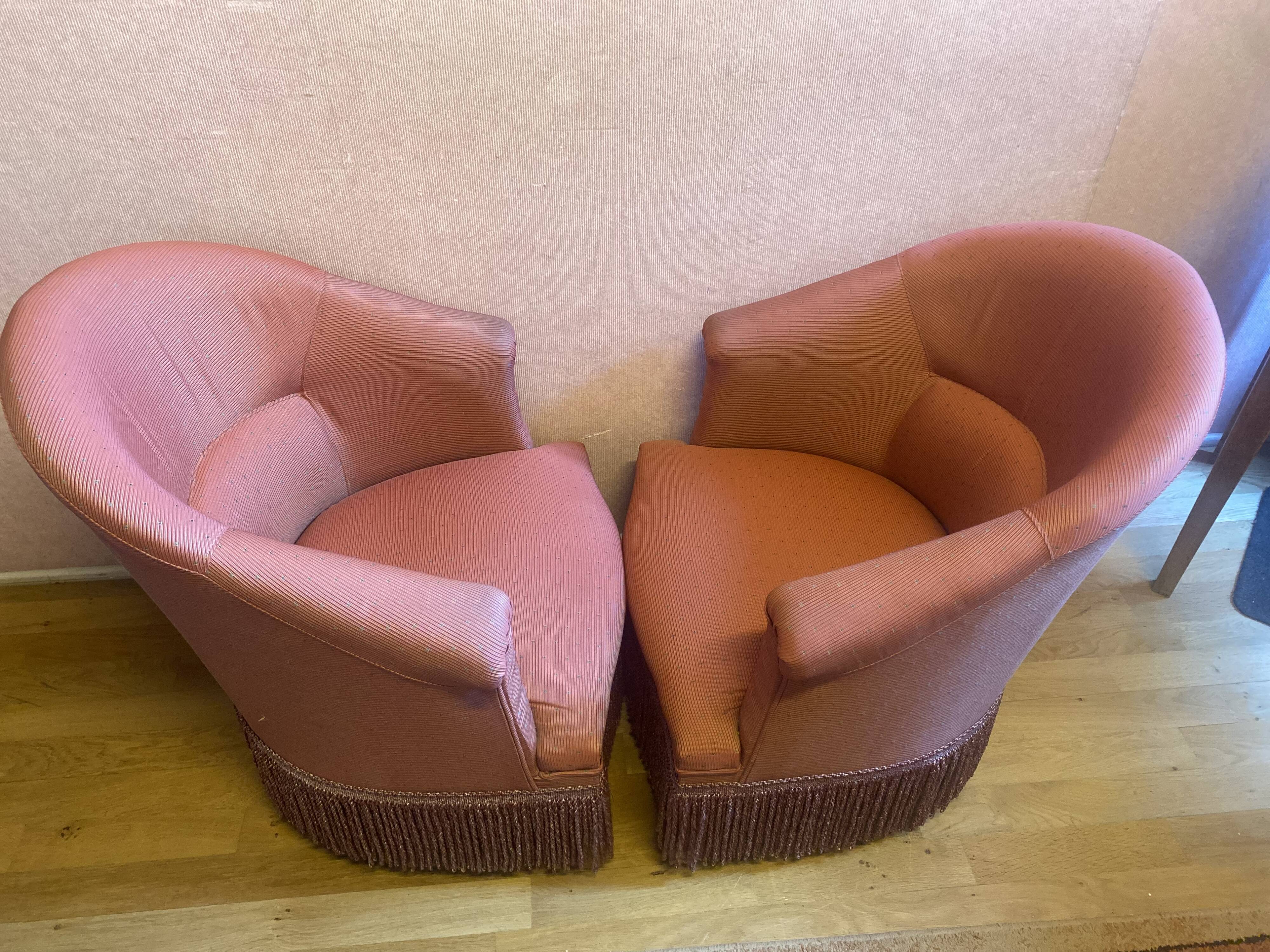 Pair of pink toad chairs