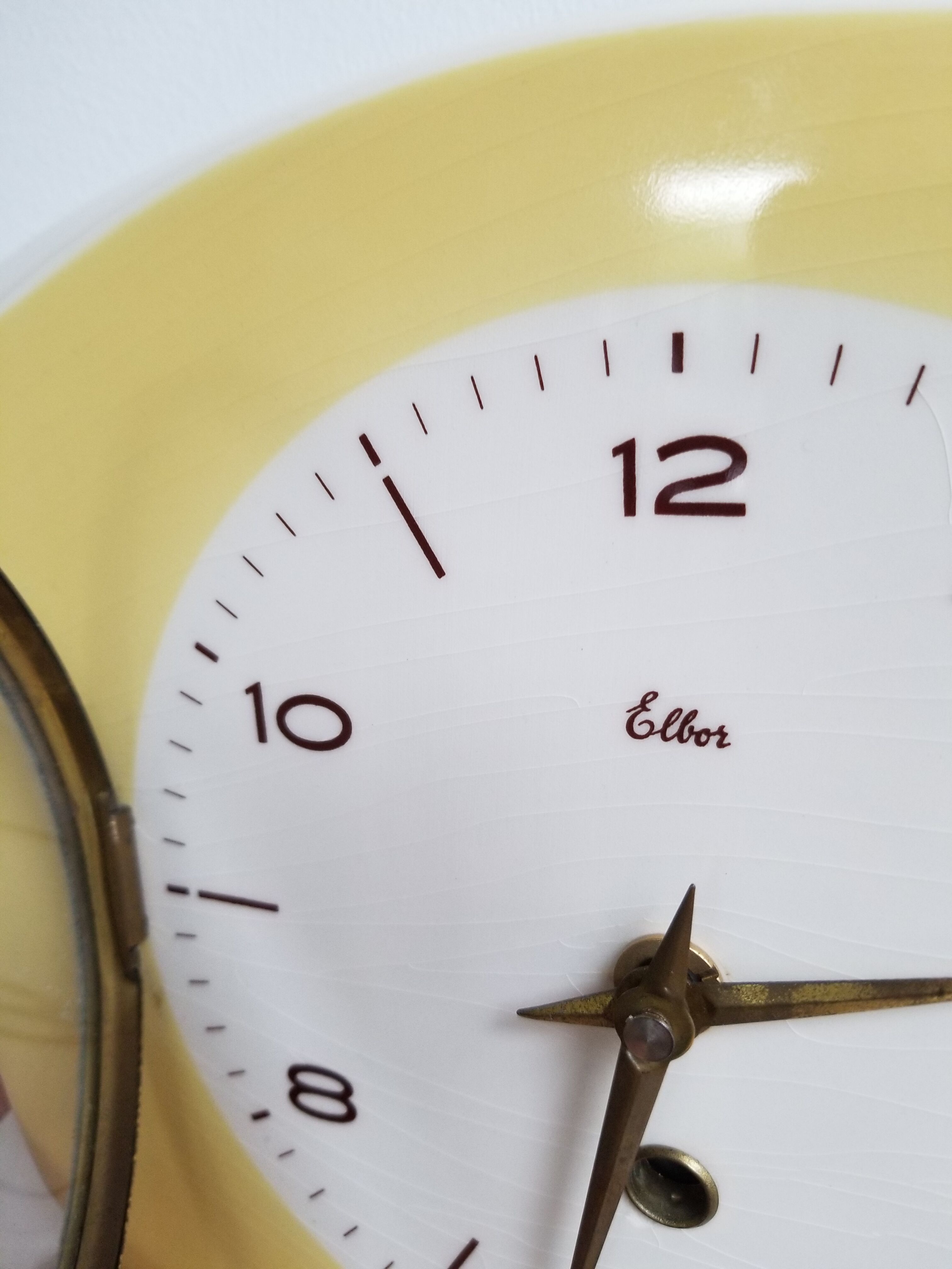 Earthenware clock