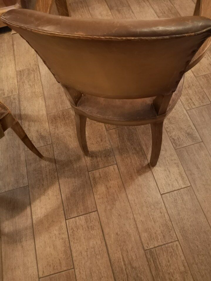 Club Bridge armchair in Bazane leather