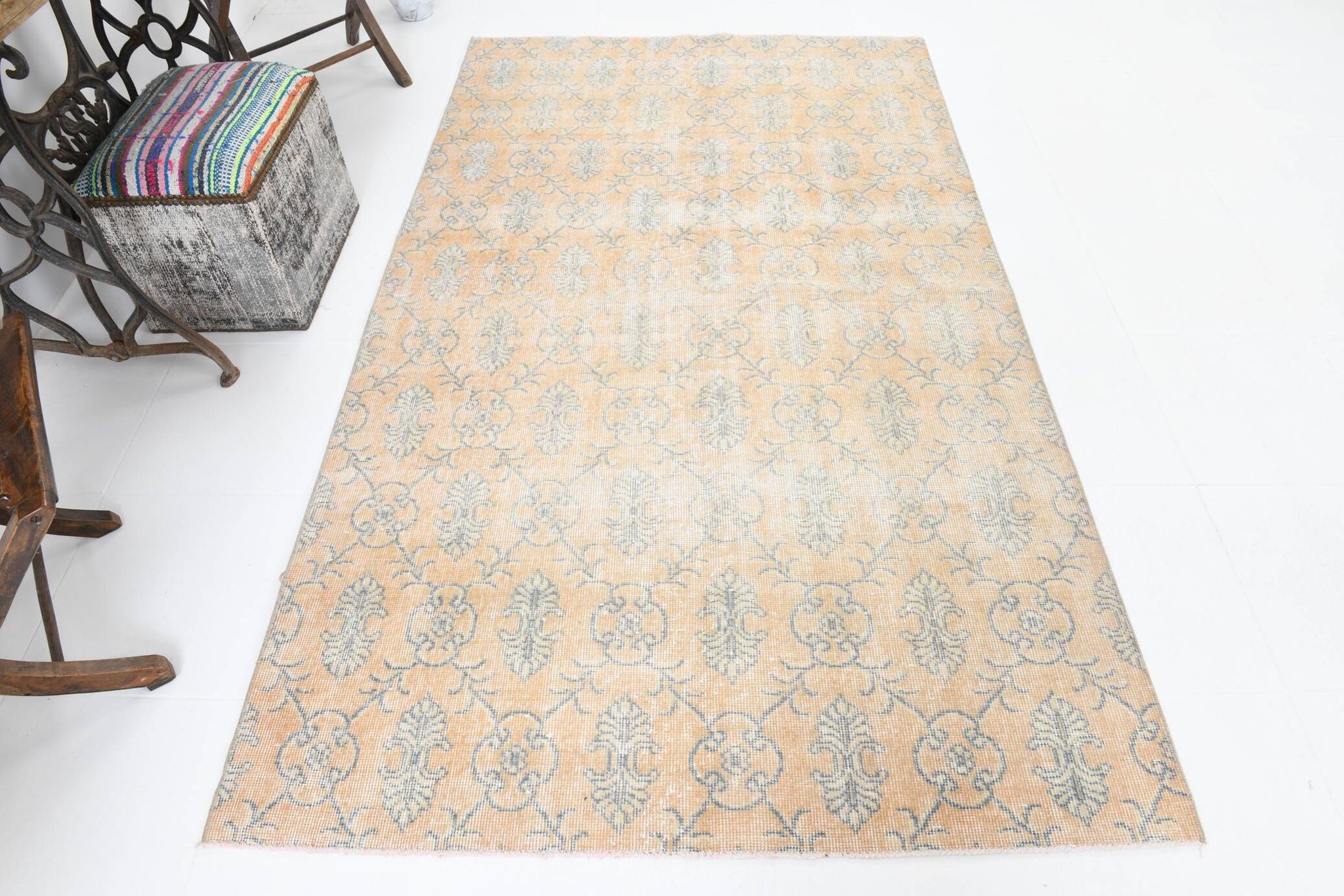5x8 Shades Of Pale Orange Classic Turkish Vintage Rug, 140x238Cm SK 2296