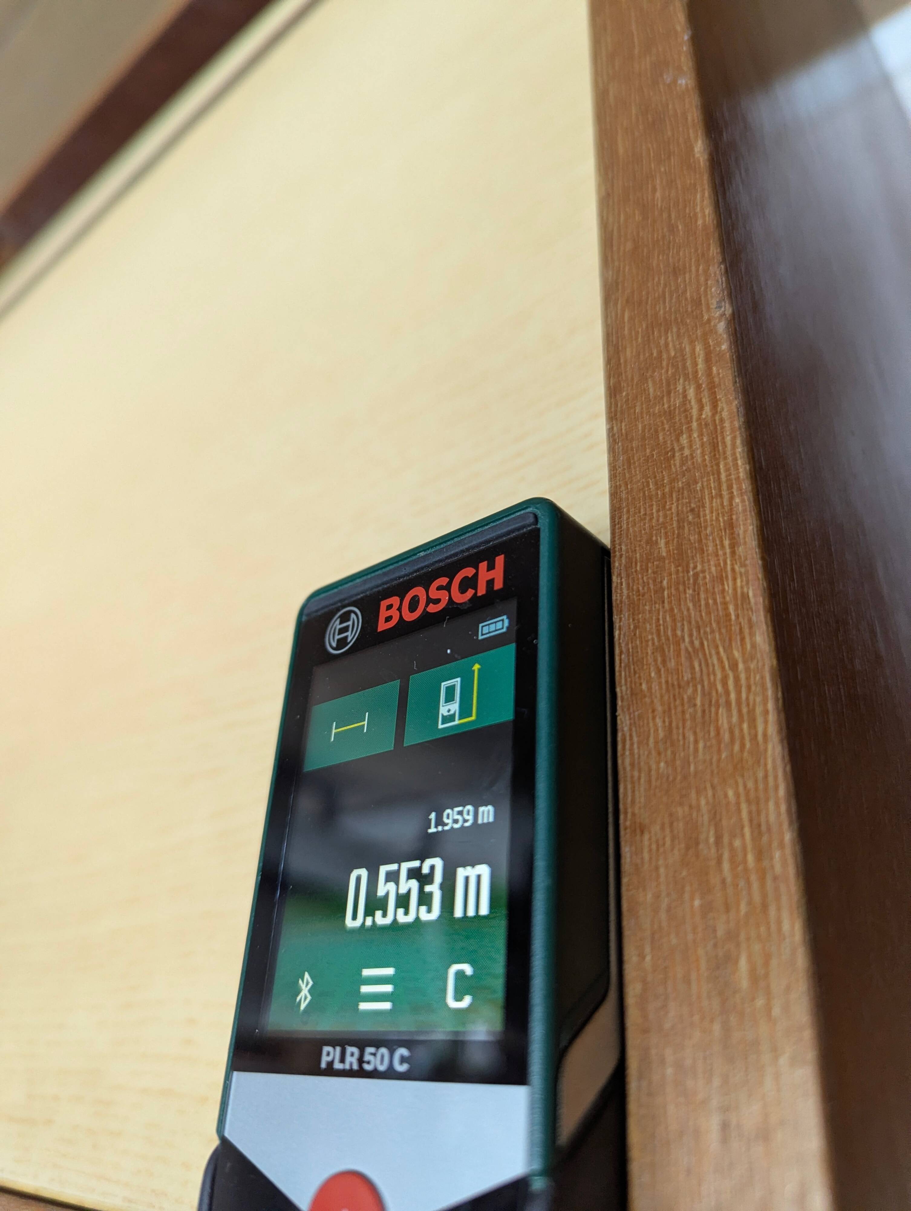 Vintage sideboard from the 50s/60s with tapered legs in a Scandinavian style.