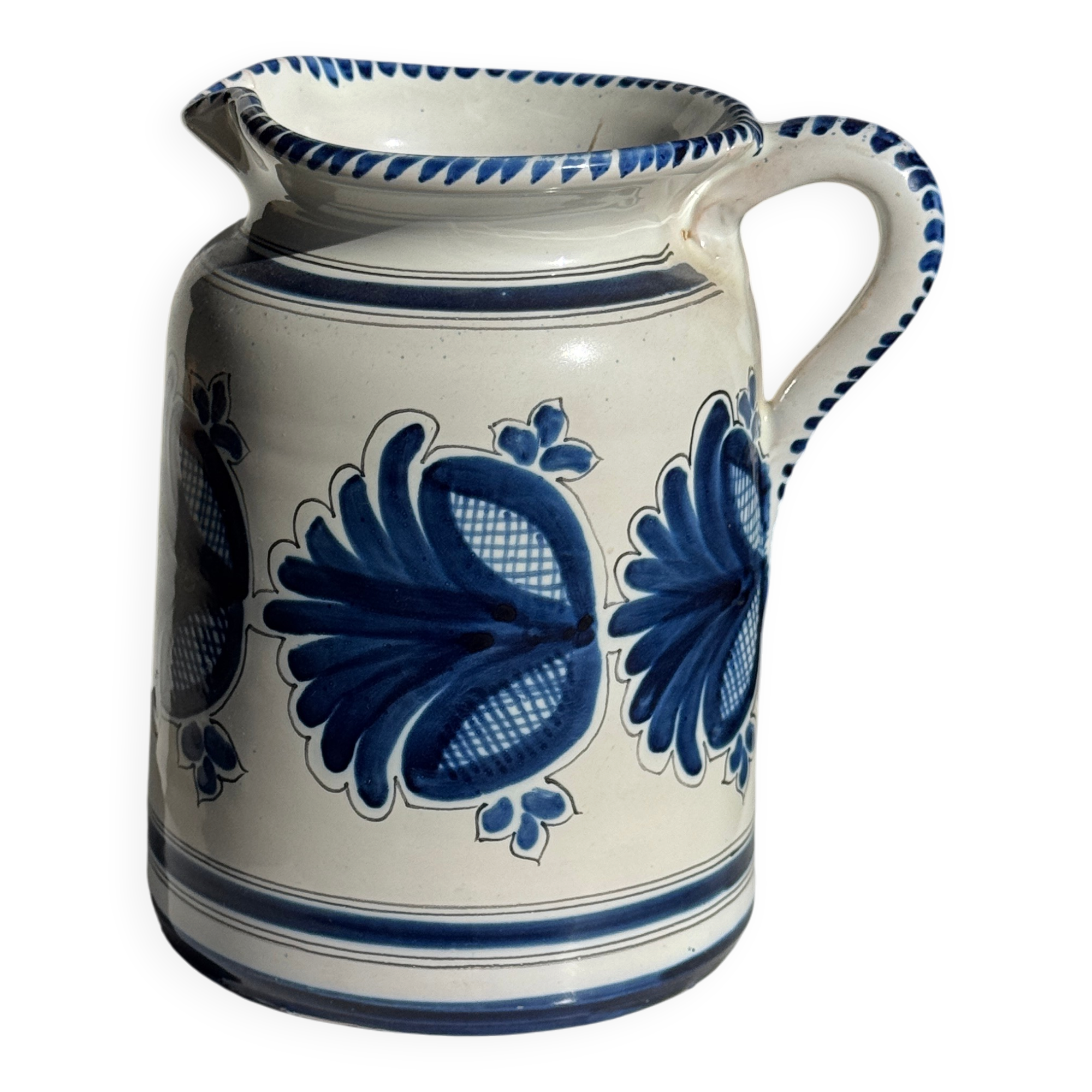 Artisan blue floral decorative carafe, height 17 cm, diameter 24.5 cm.