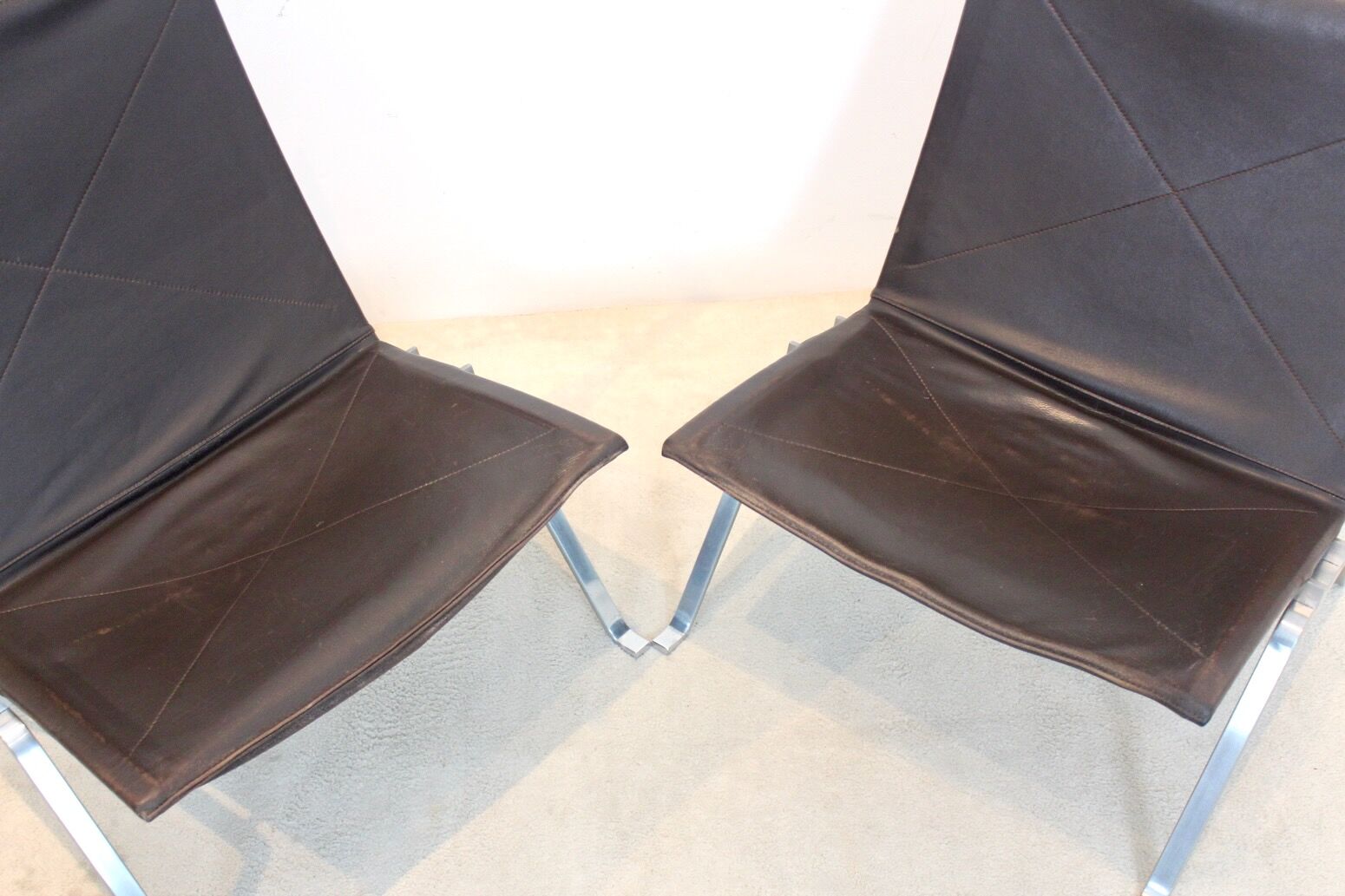 Fauteuils PK22 en cuir brun par Poul Kjærholm pour Fritz Hansen