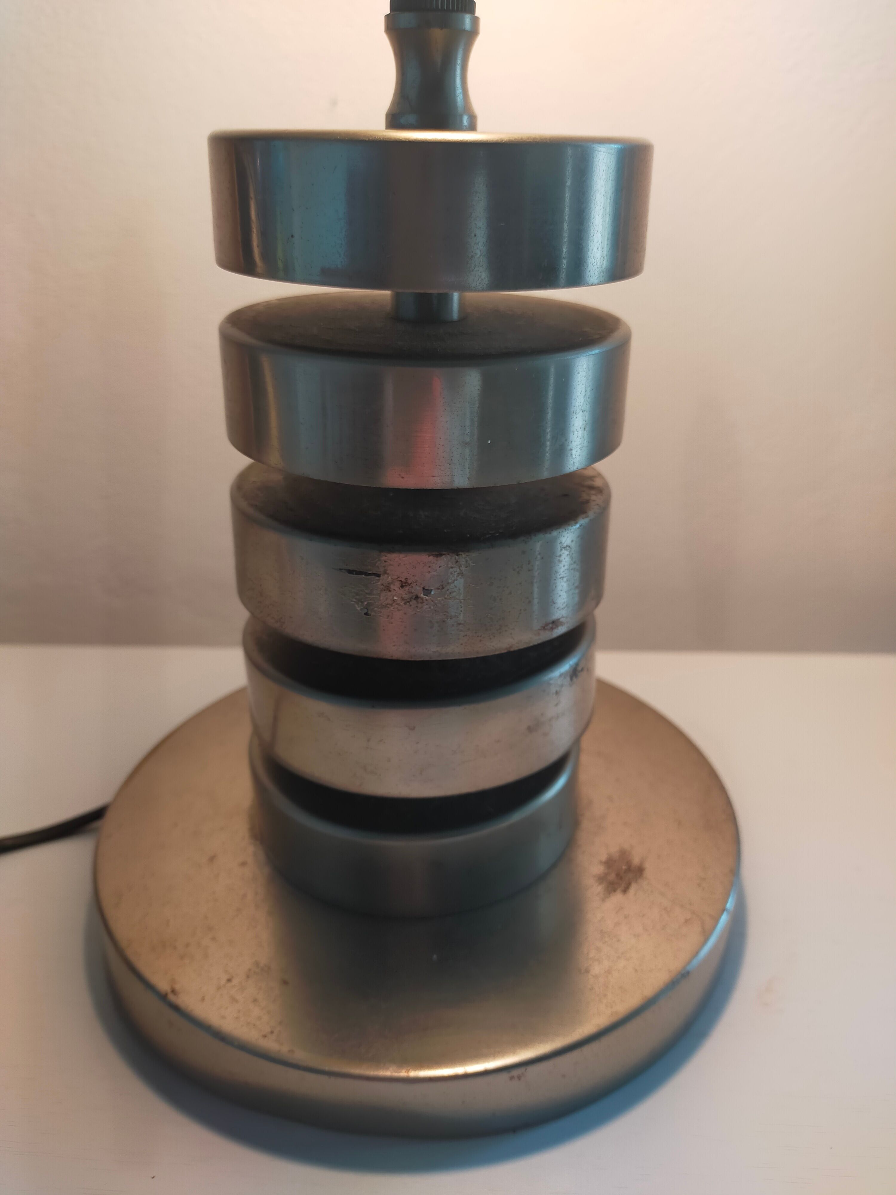 Vintage metal chrome spiral lamp foot