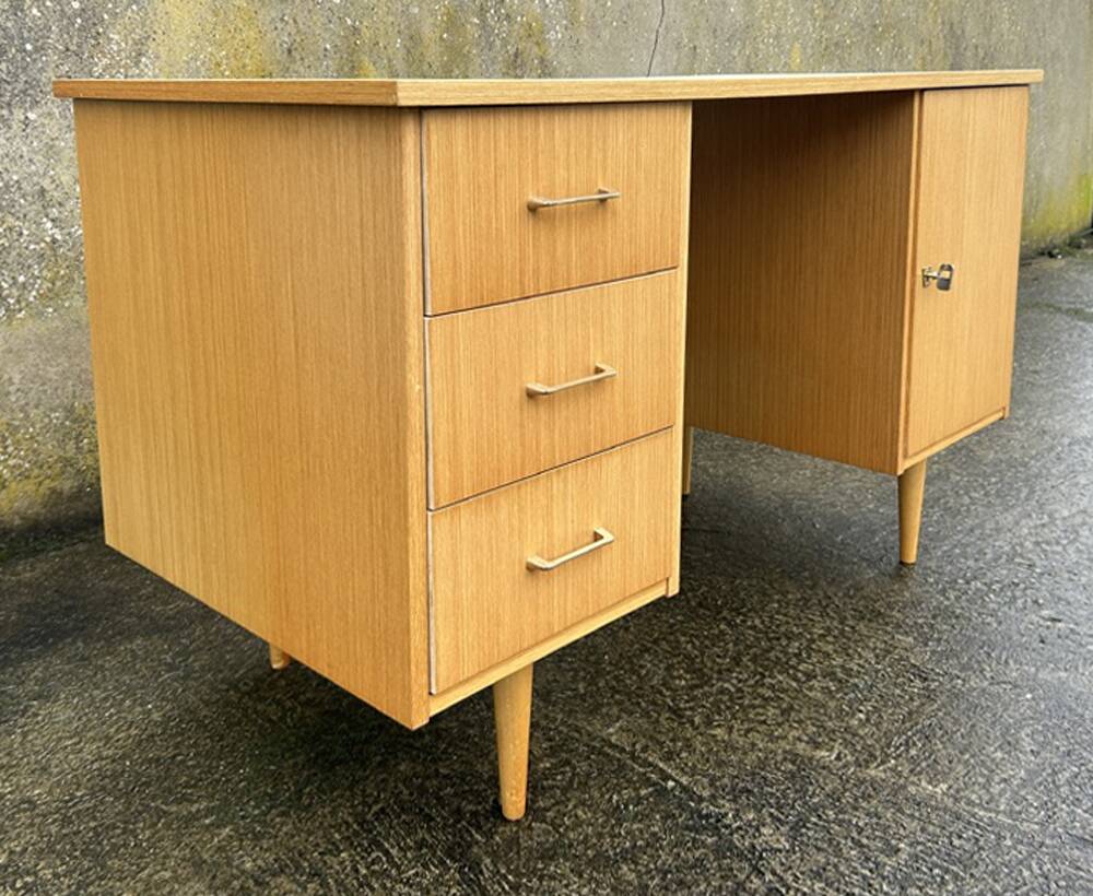 Maison Capelle desk, Scandinavian spirit, vintage, 60s.