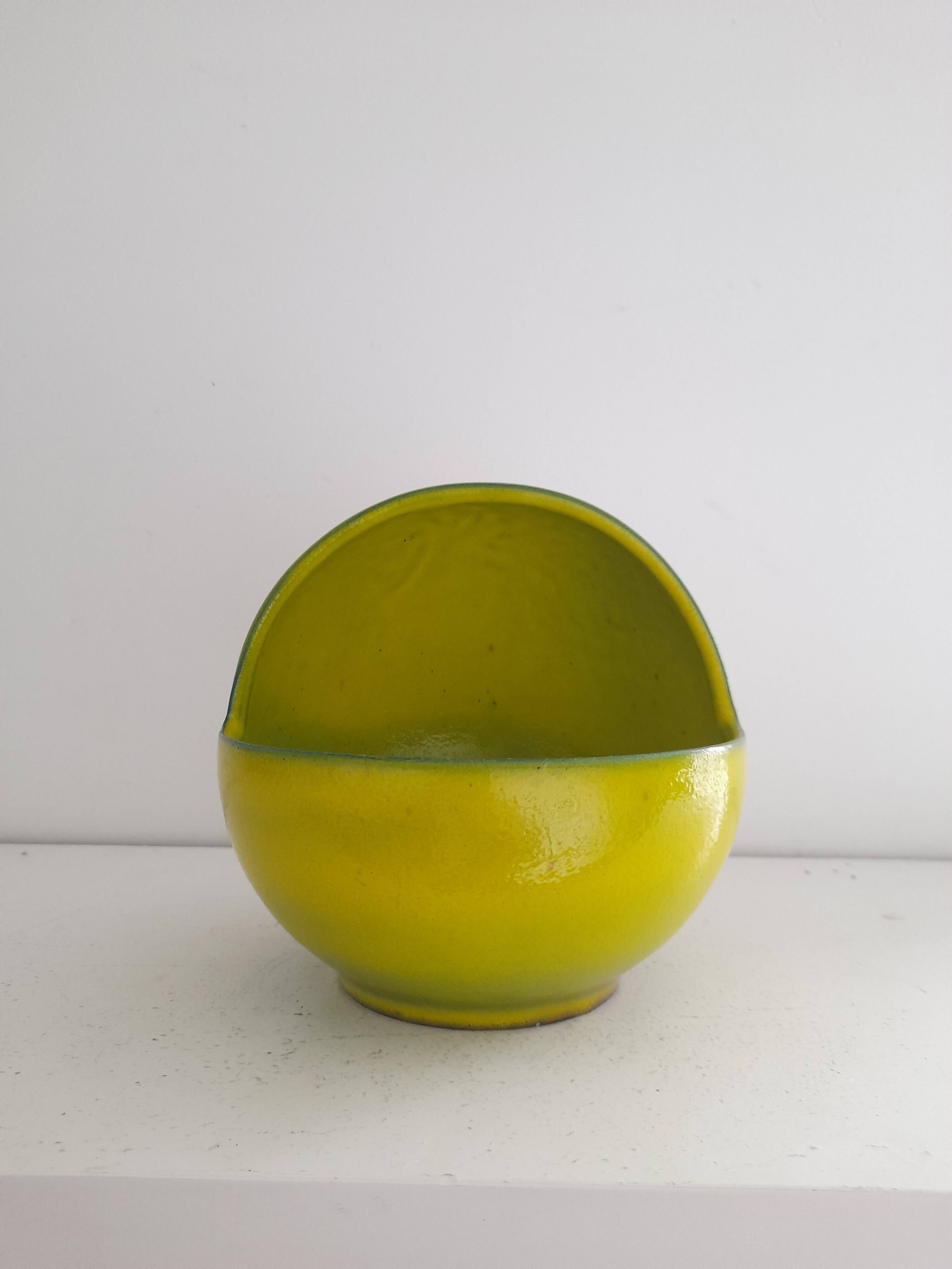 Steuler Keramik sphere-shaped trinket tray, 1960, Kari Zalloni