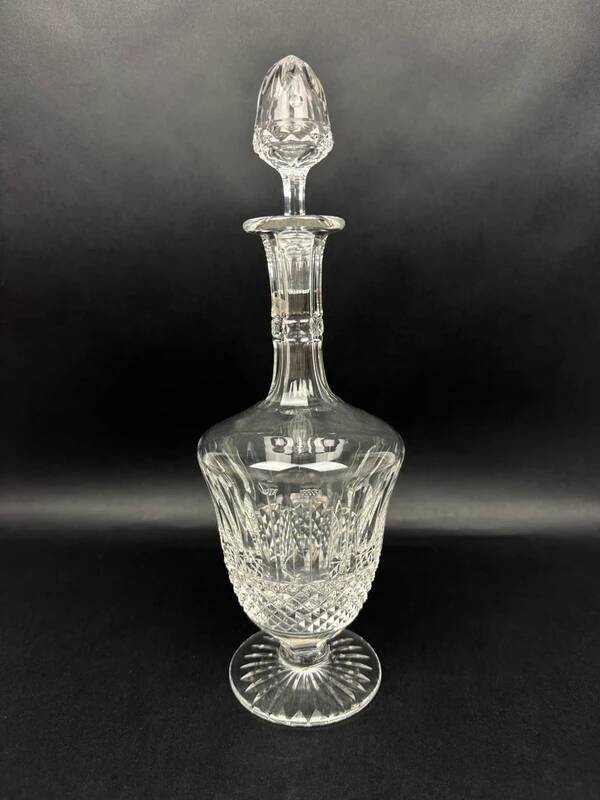 Cut crystal wine decanter, Tommy model from Saint Louis