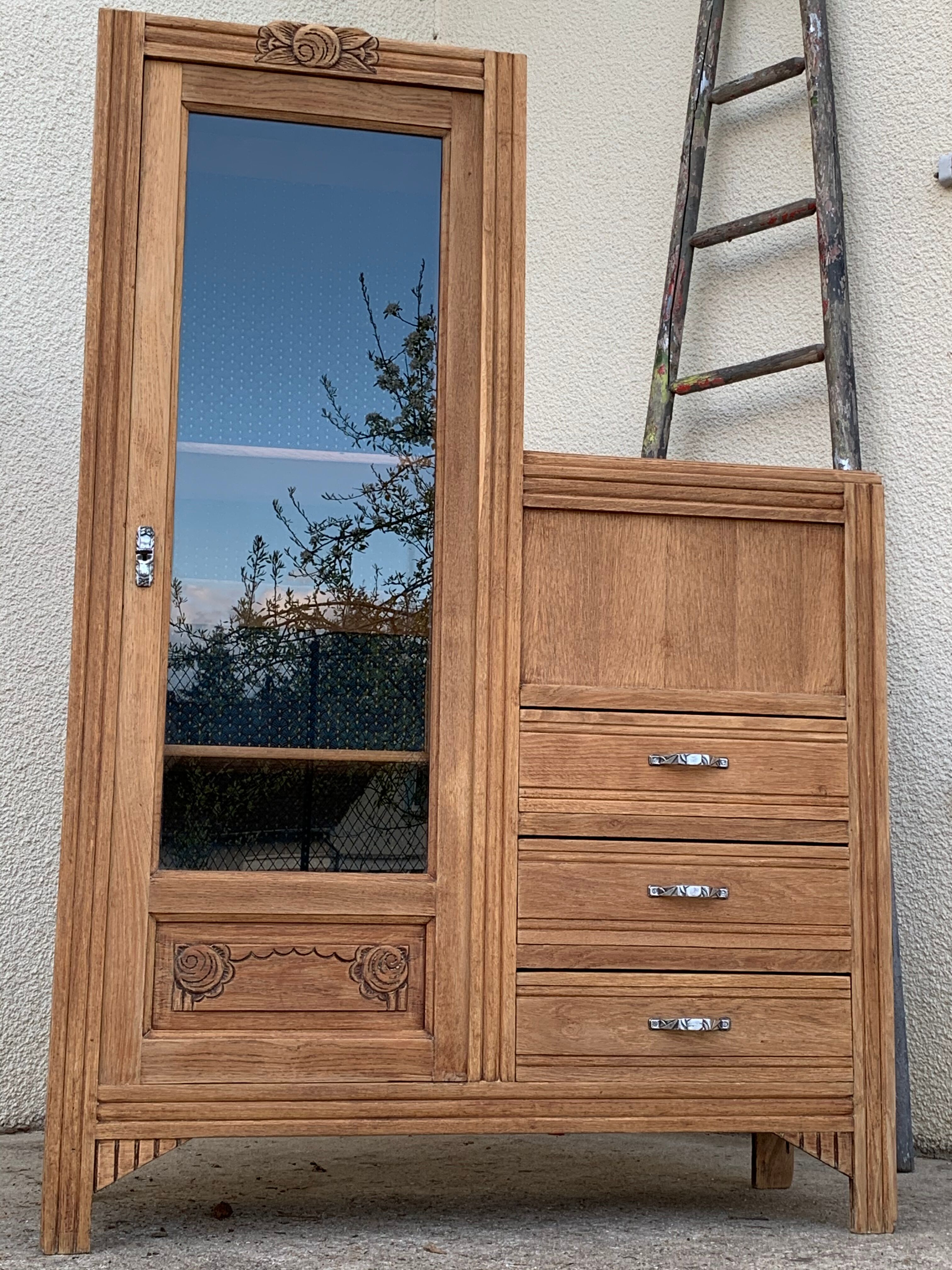Art Deco asymmetrical glass Parisian wardrobe 1930