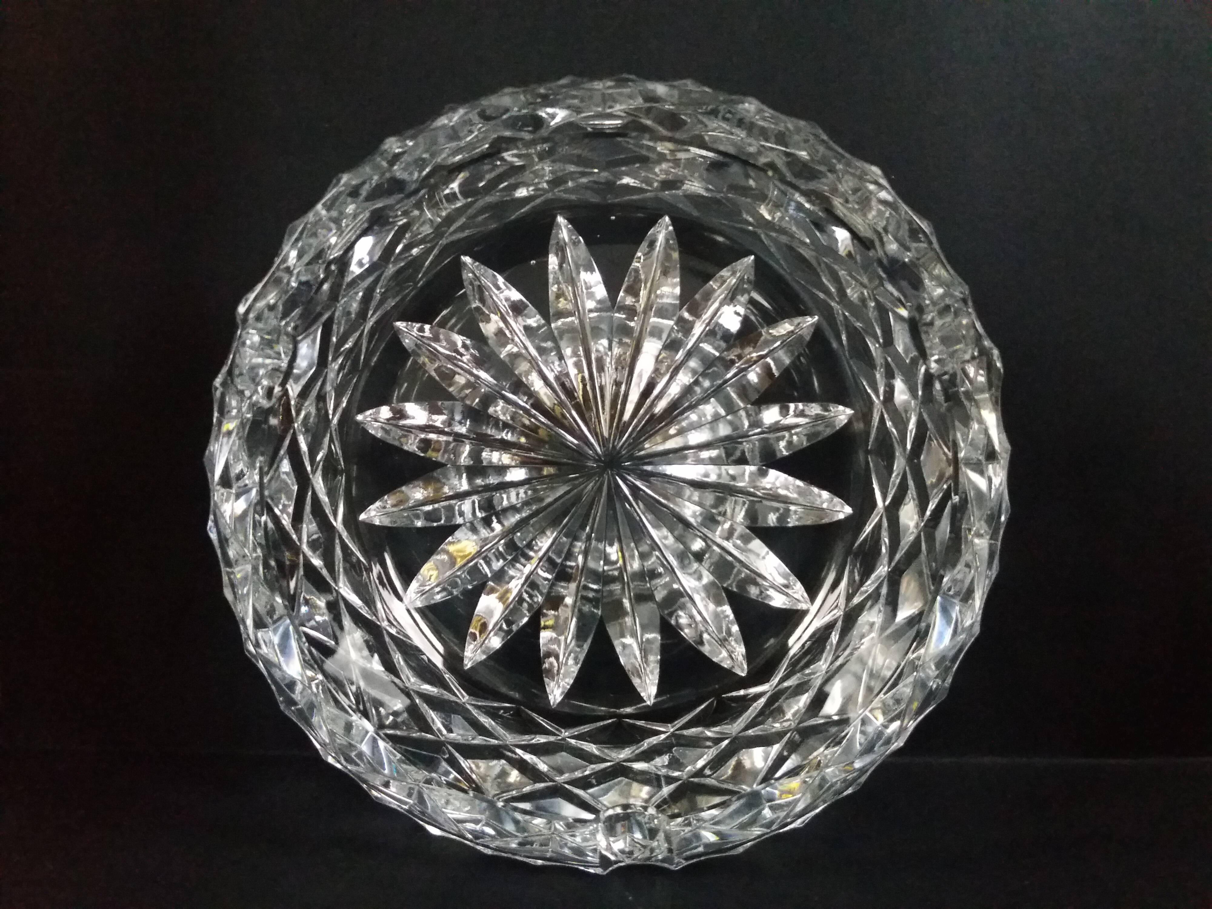 Empty chiseled crystal pocket