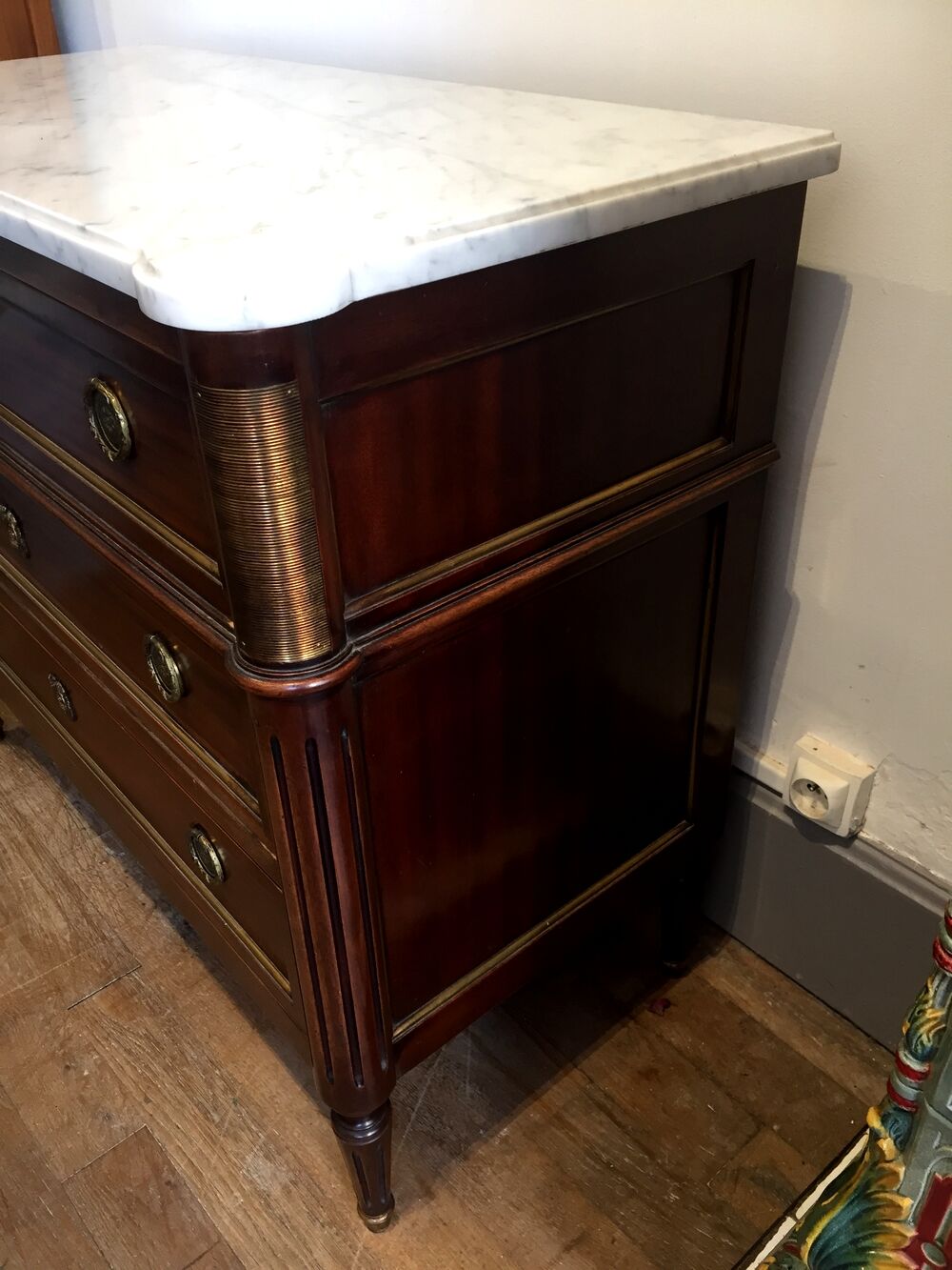 Louis xvi style chest of drawers in mahogany