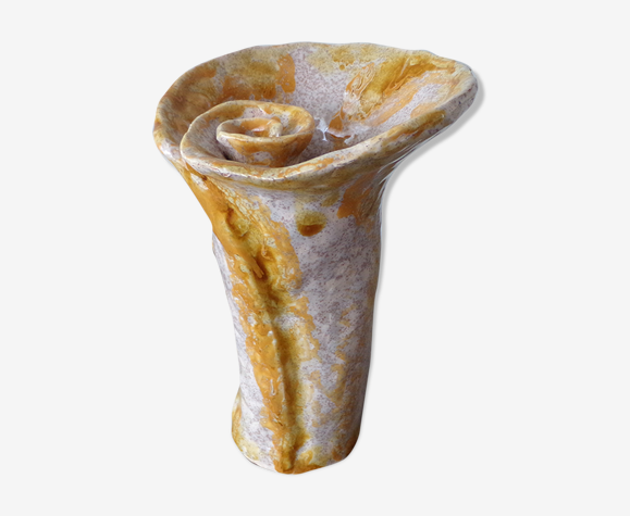 Vase en céramique roulée