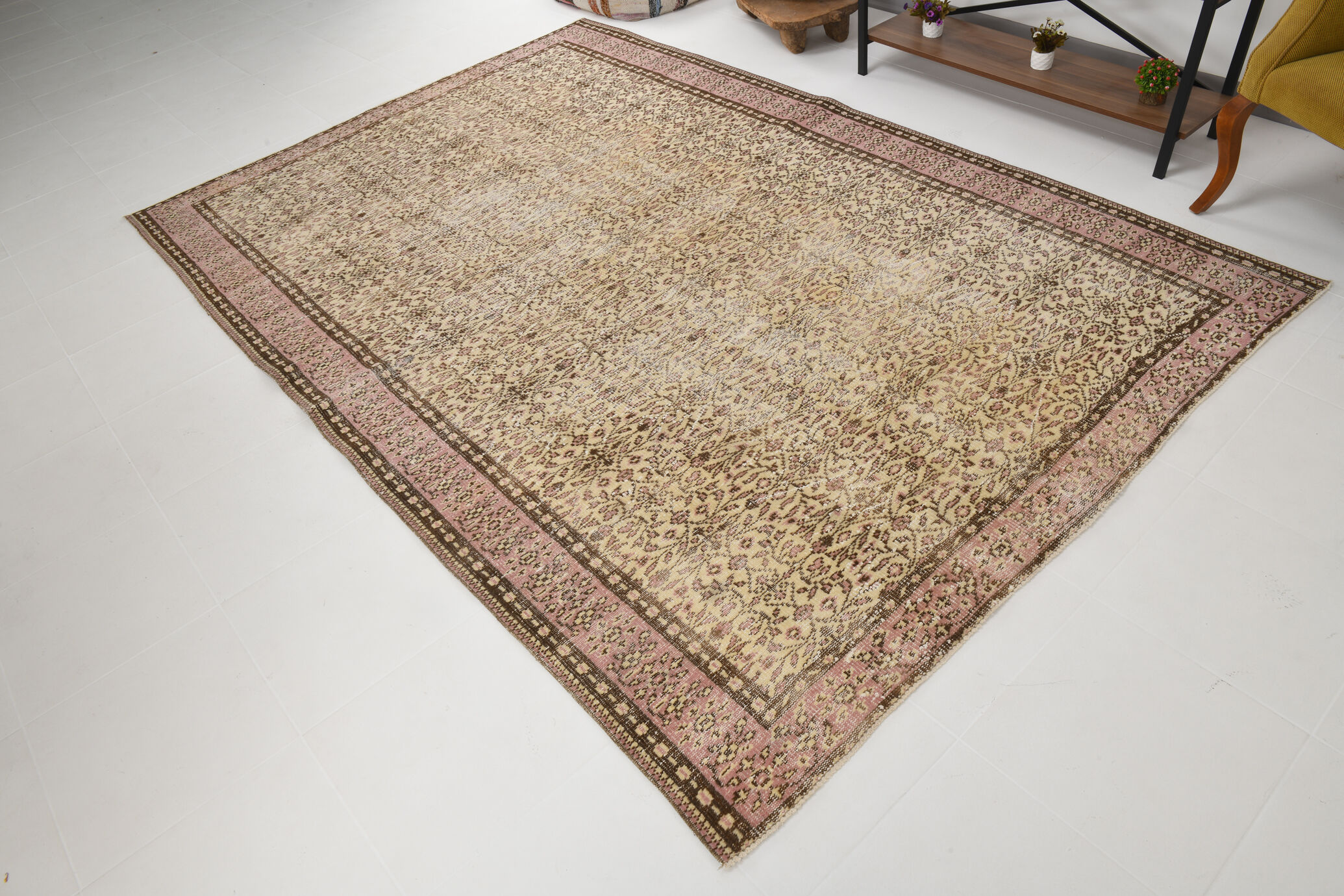 Hand-made vintage rug 303x206cm