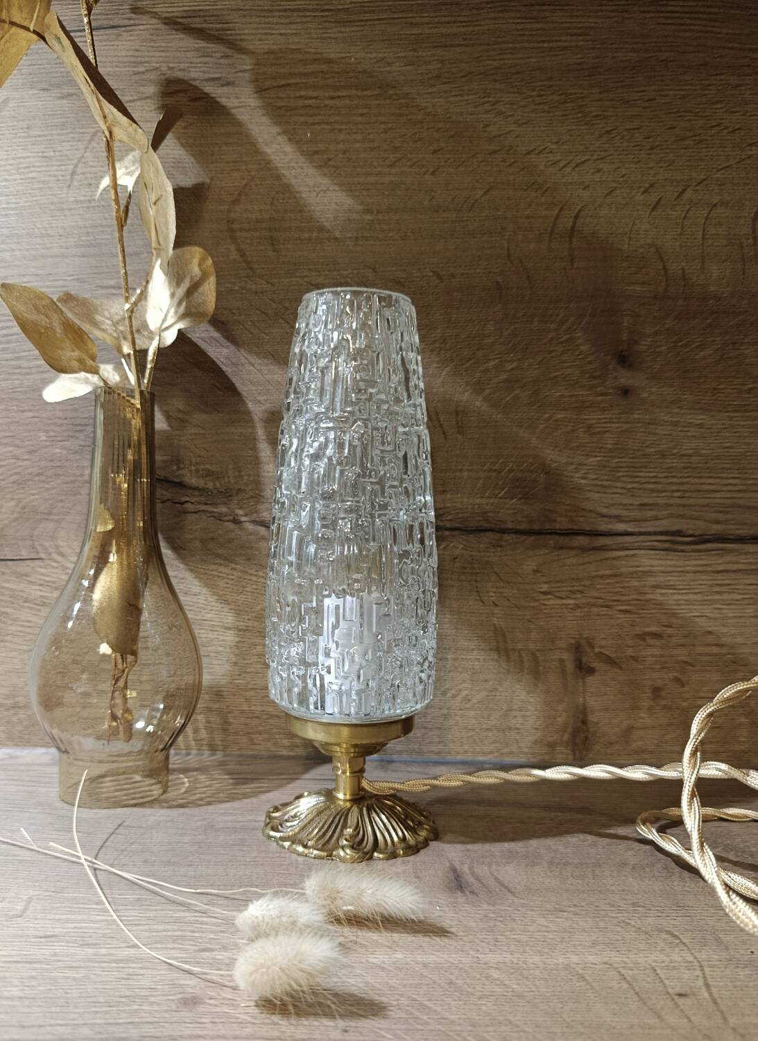 Chic retro table lamp in bronze, spindle glass Lumel, upcycled vintage
