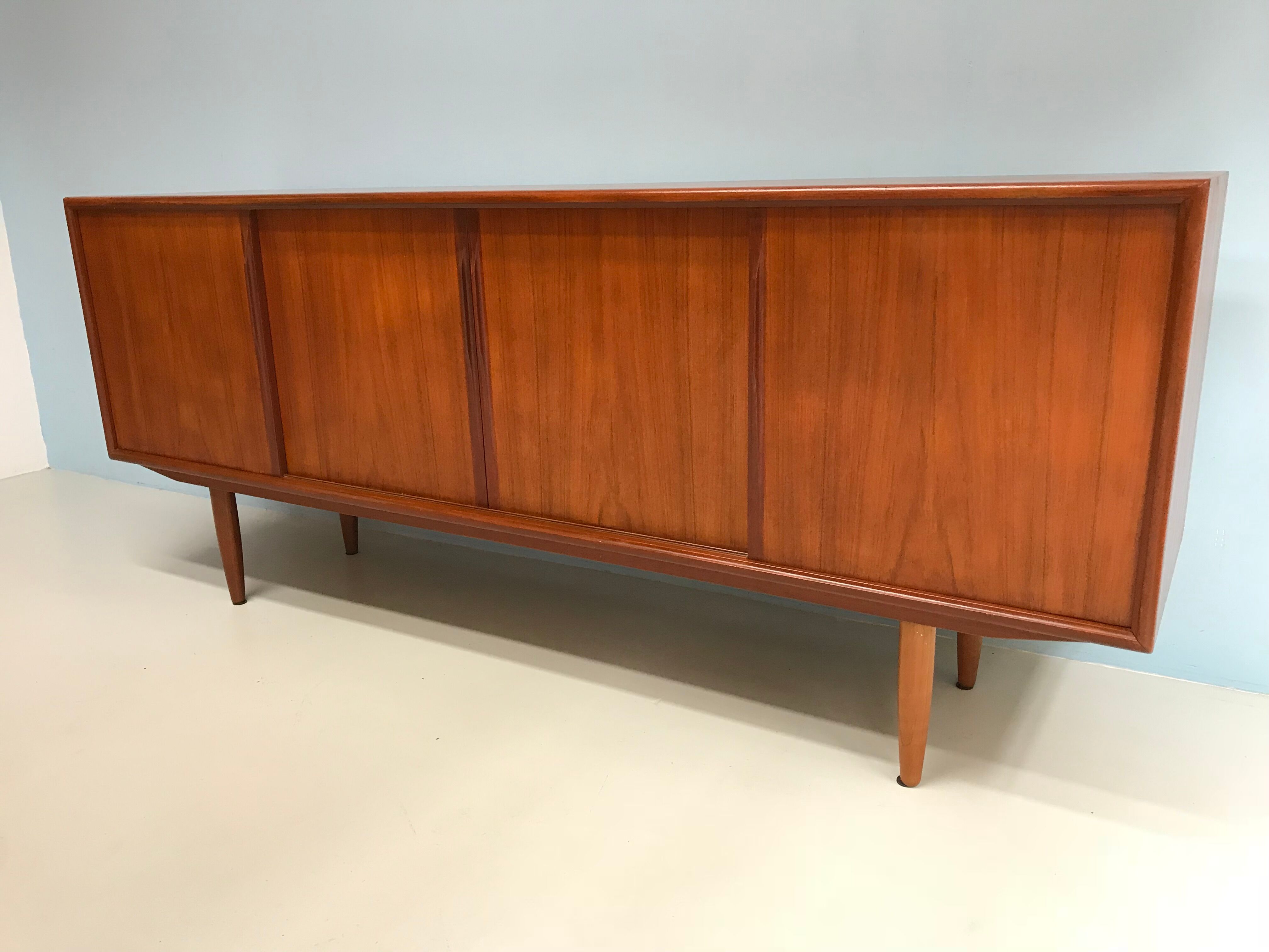 Teak sideboard Gunni Omann
