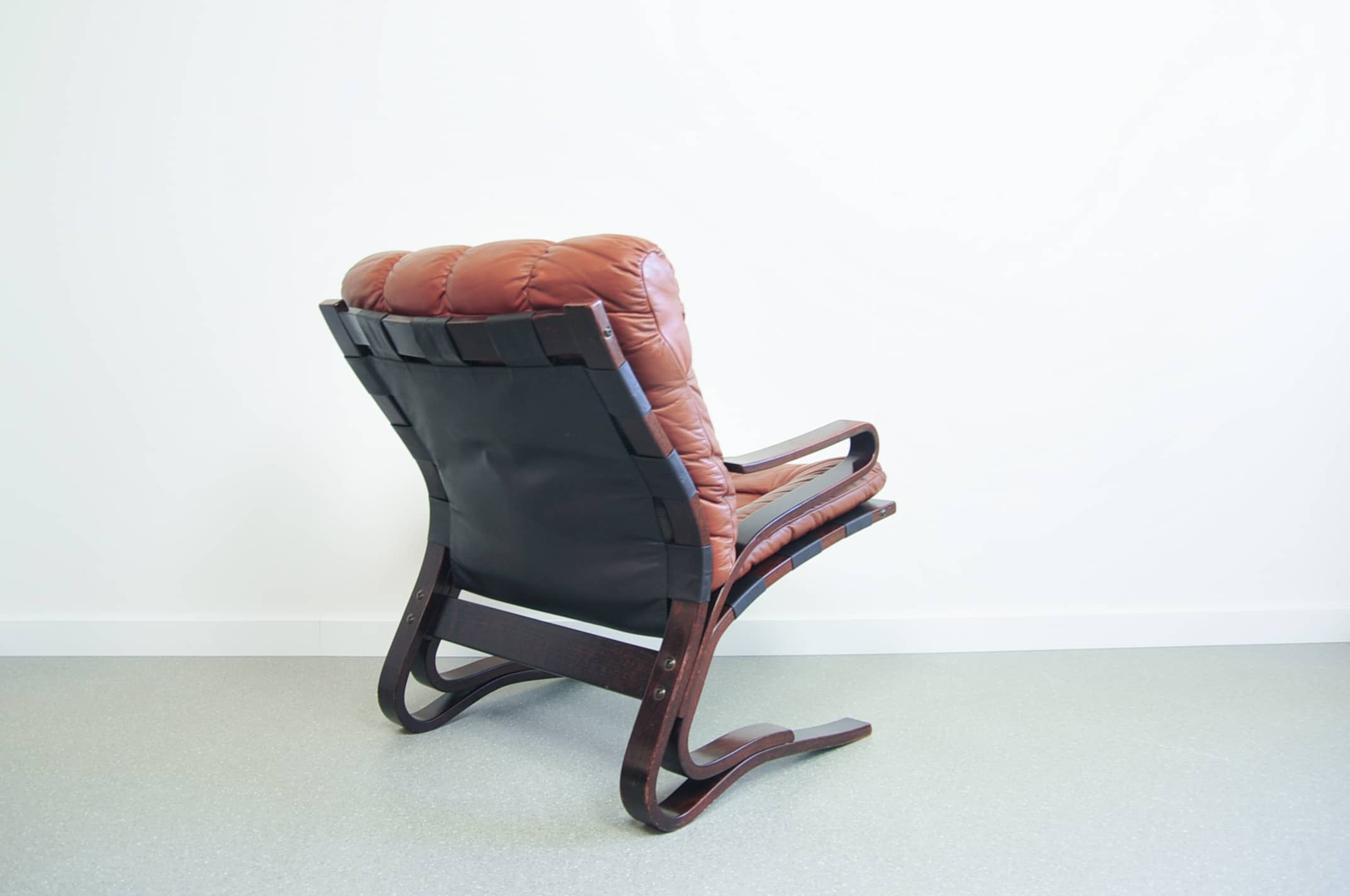 Fauteuil marron Kengu Else & Nordahl Solheim