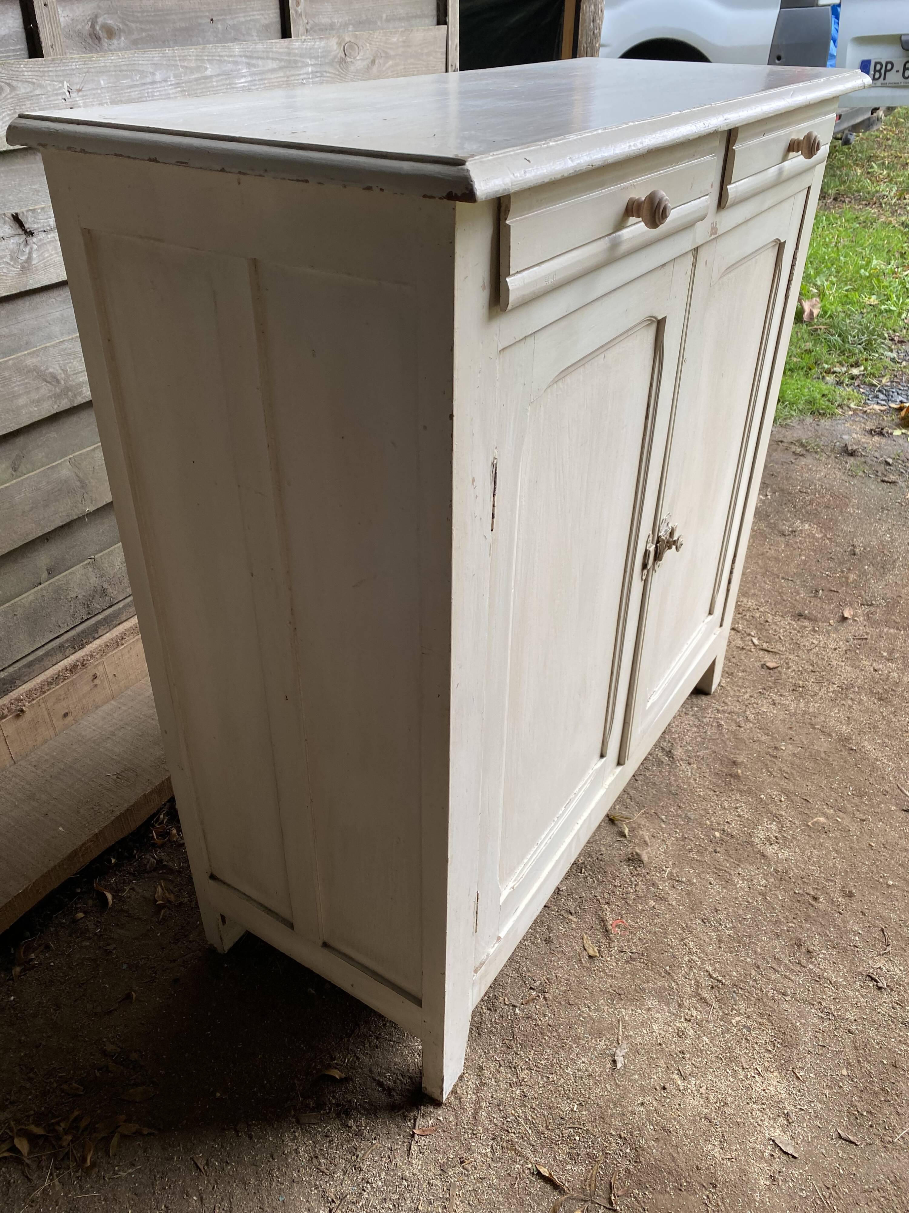 White Parisian buffet