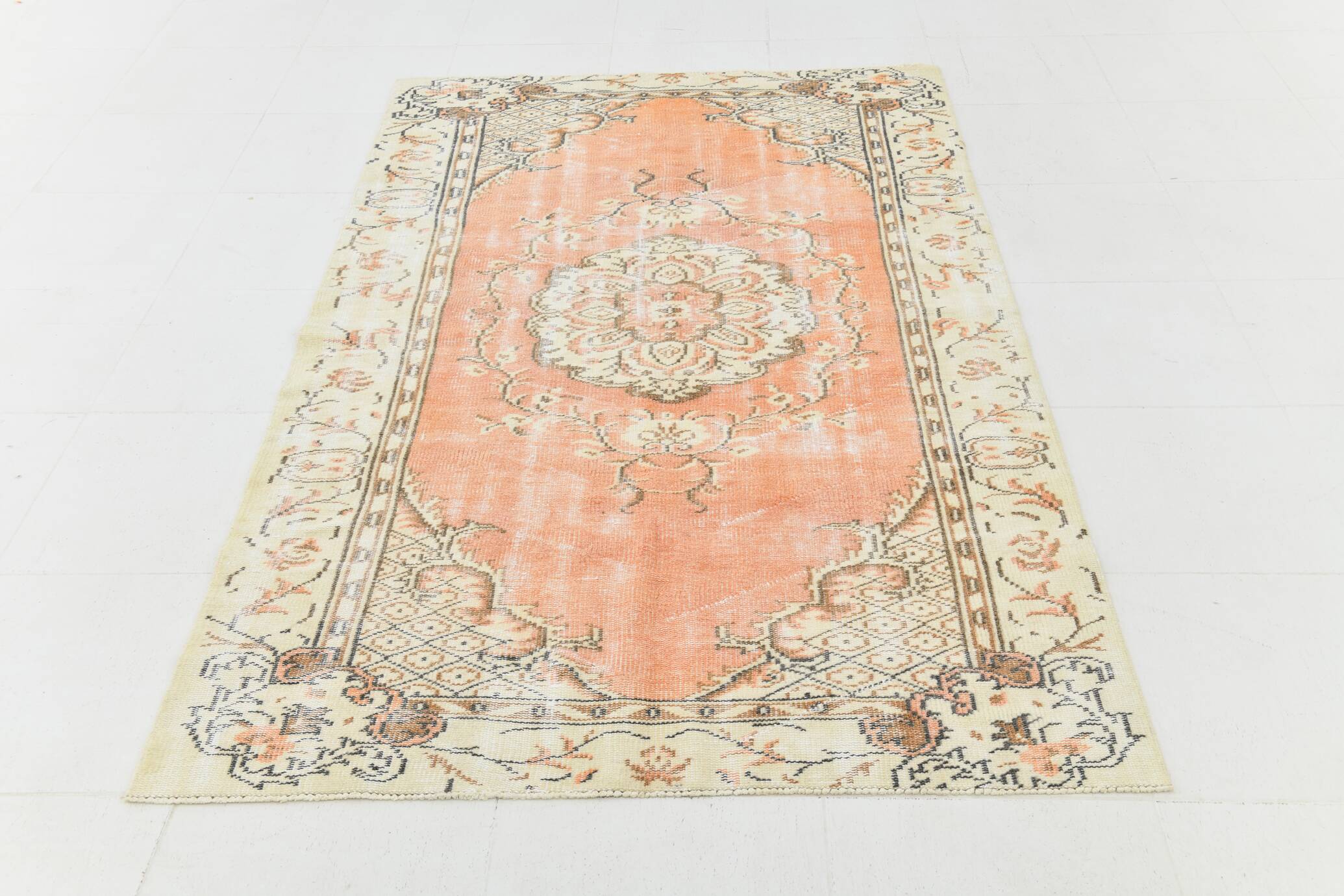4x7 Peach & Beige Oriental Turkish Vintage Rug, 134x220Cm
