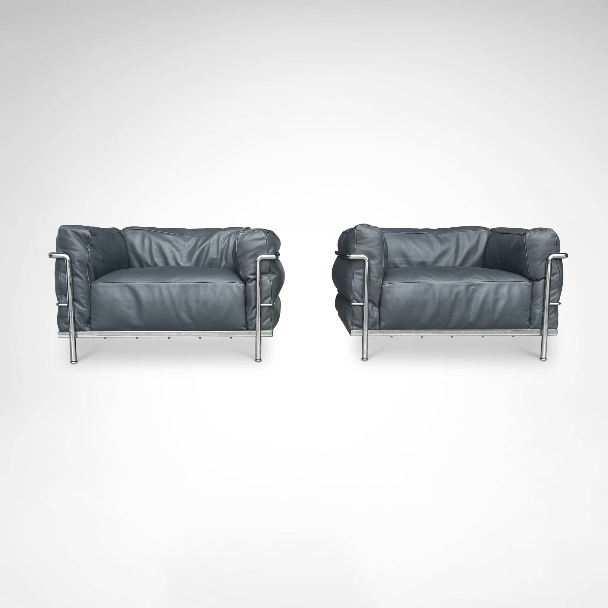 LC3 down cushions Y extra leather armchairs by Le Corbusier Cassina 1990s