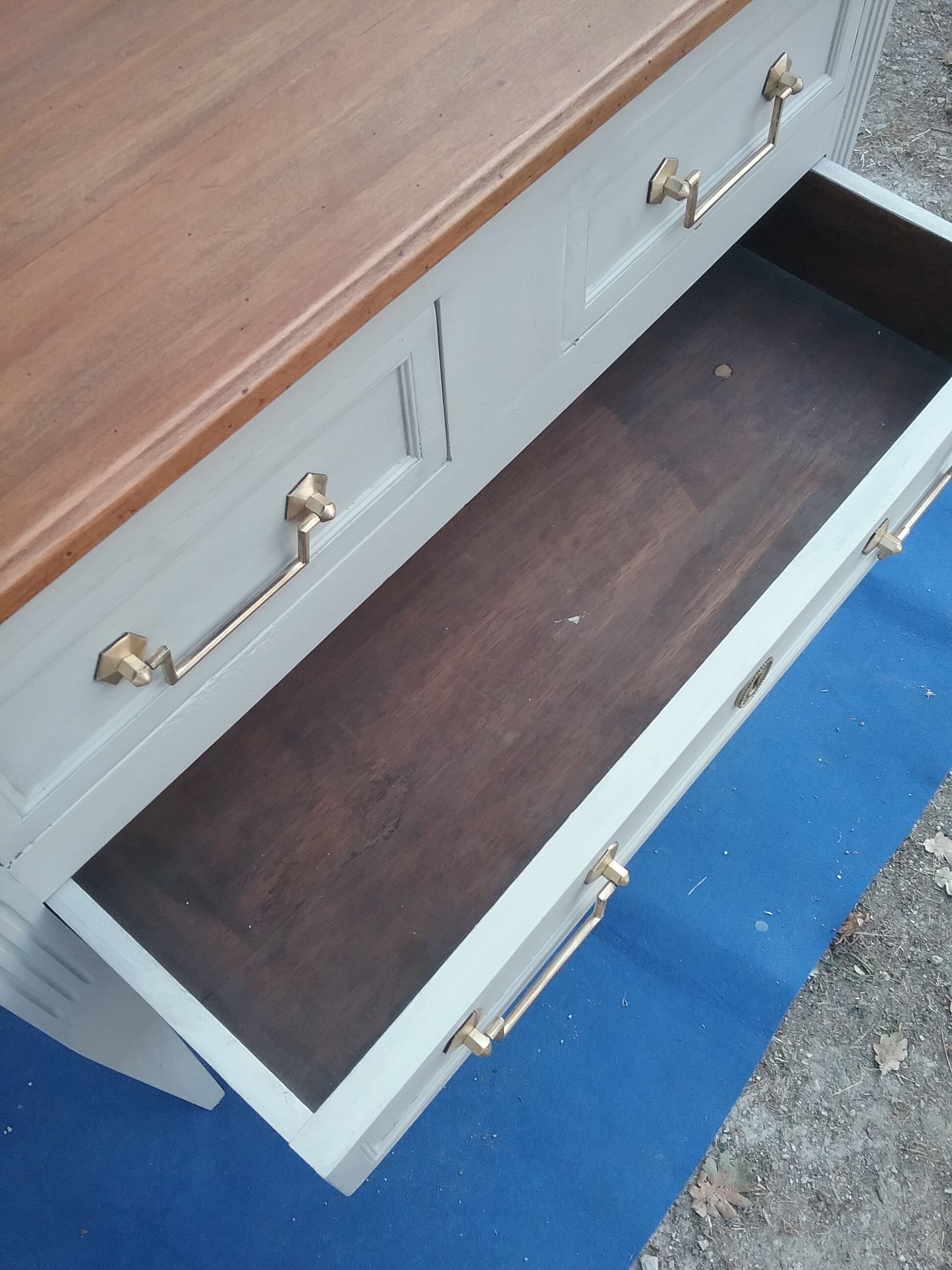 Commode de style Louis XVI