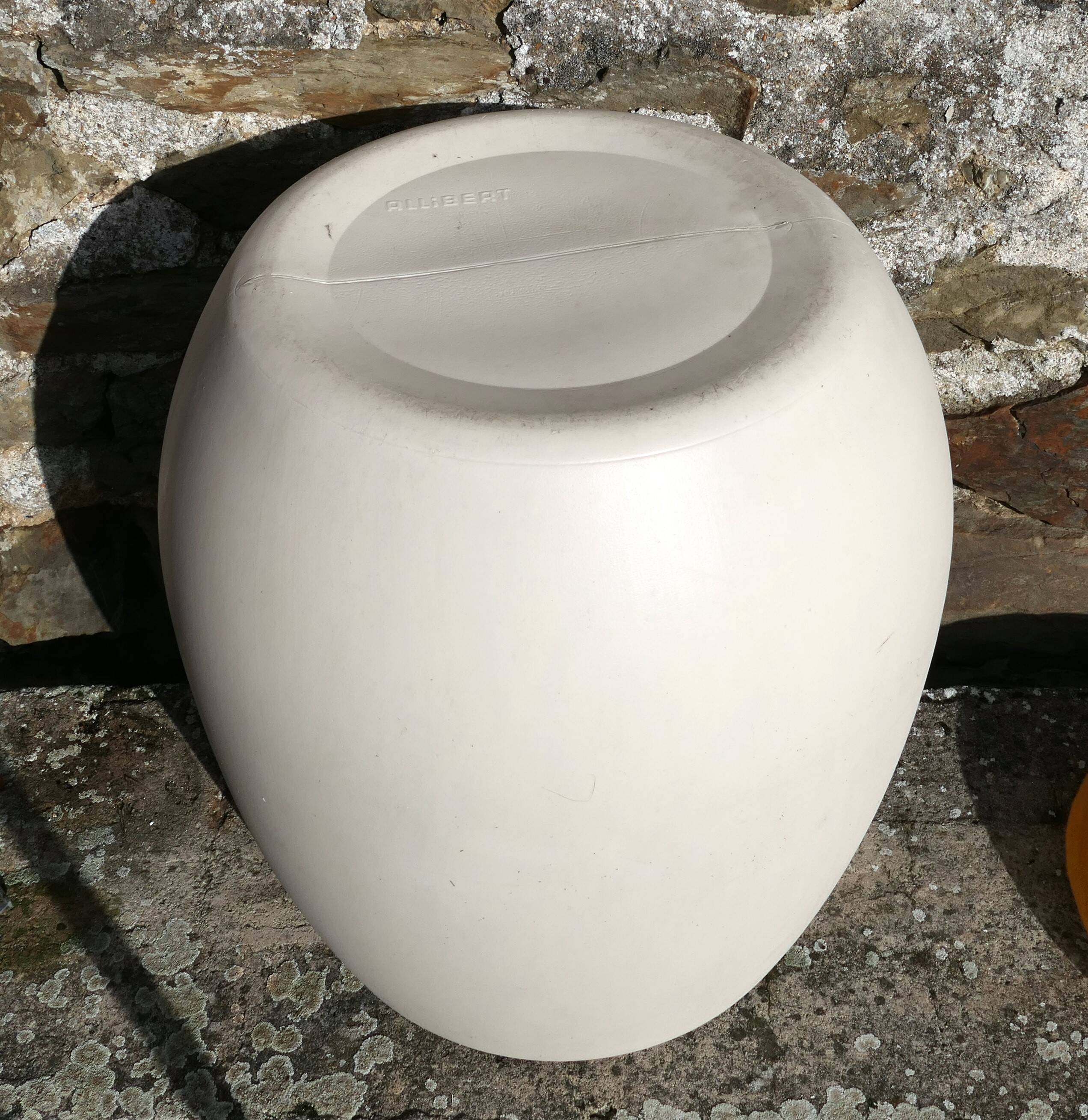 Pouf Vintage Design ou Tabouret / Coffre à linge Œuf Allibert