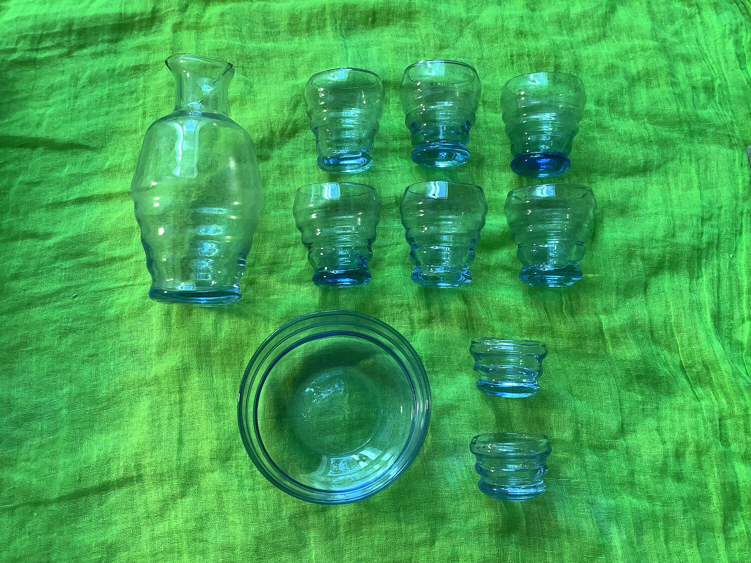 Vintage 1930s glass doll's dinette
