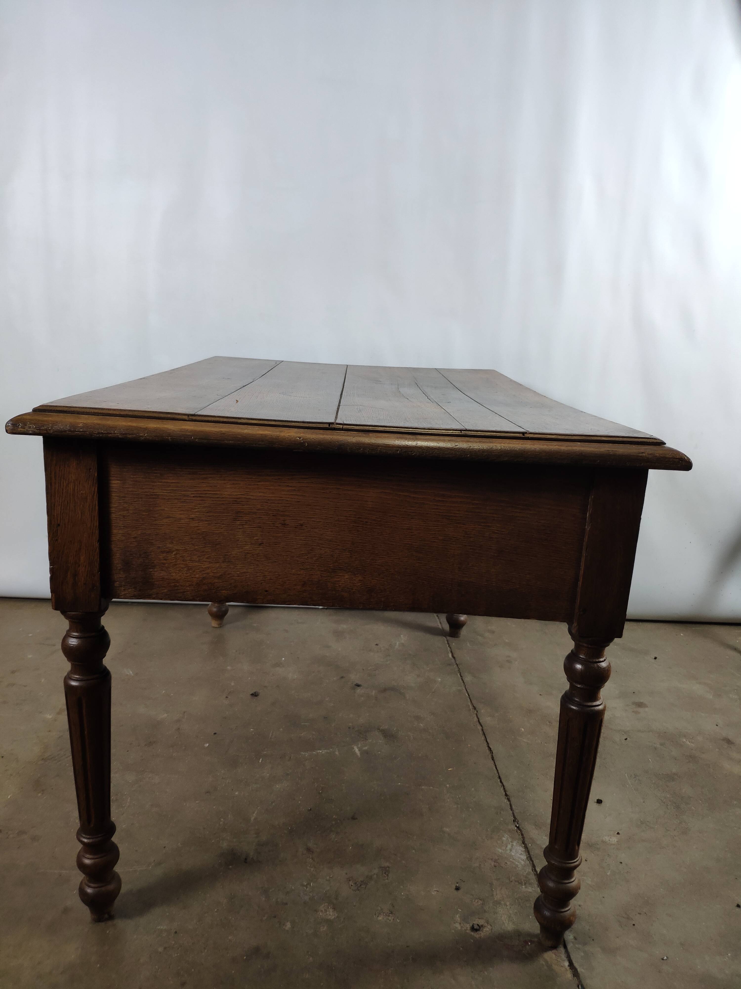 Bureau en bois 5 tiroirs