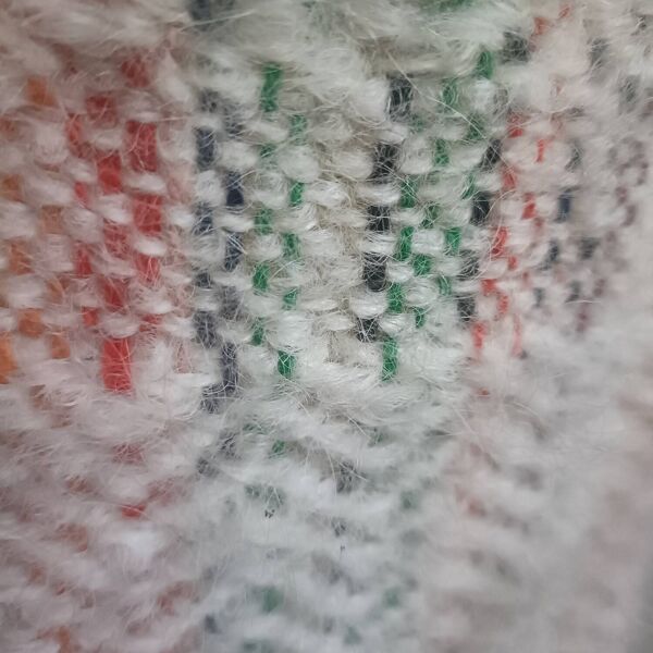 Lampe en céramique et laine, signée