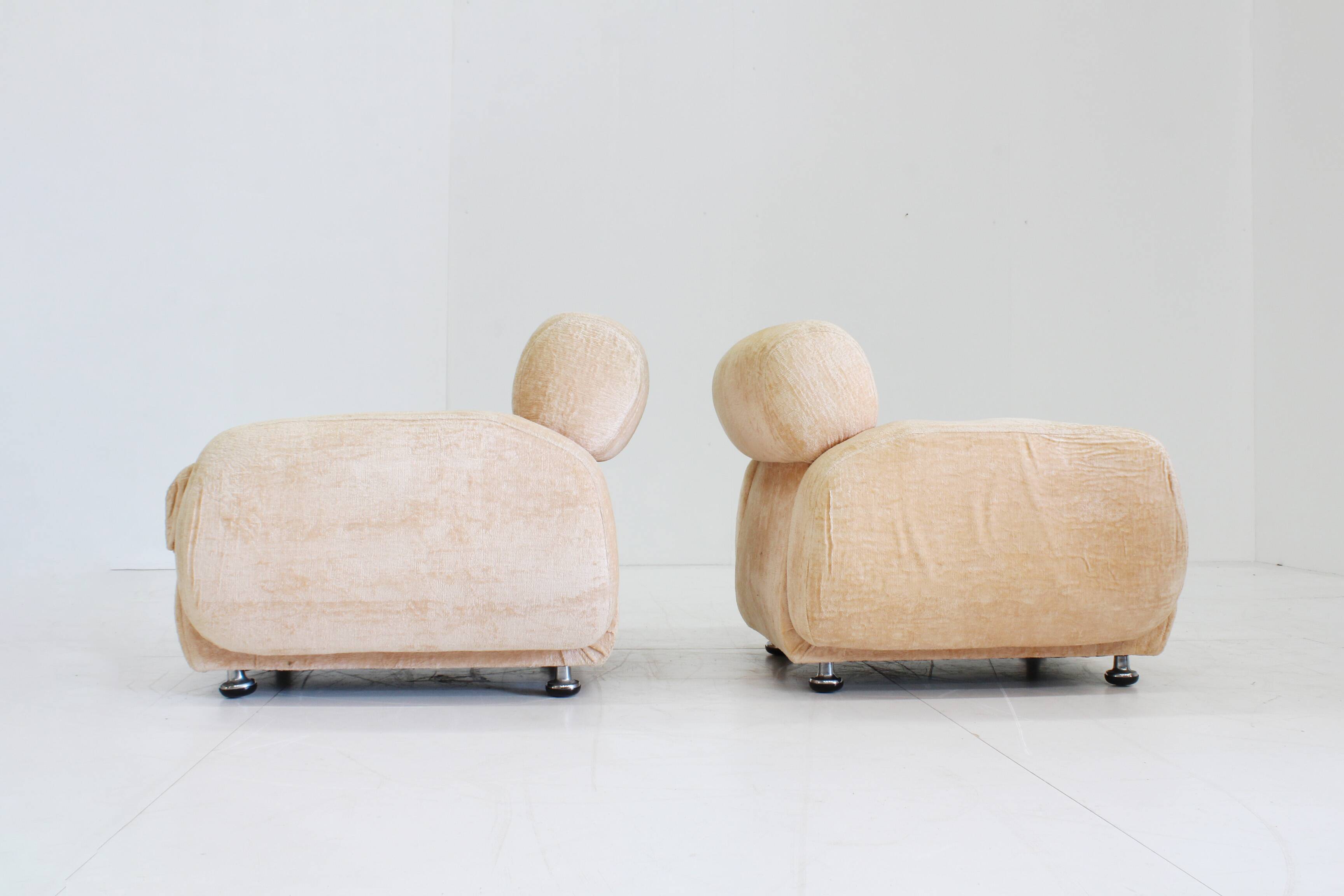 Vintage Italian armchairs 1970s , set of 2