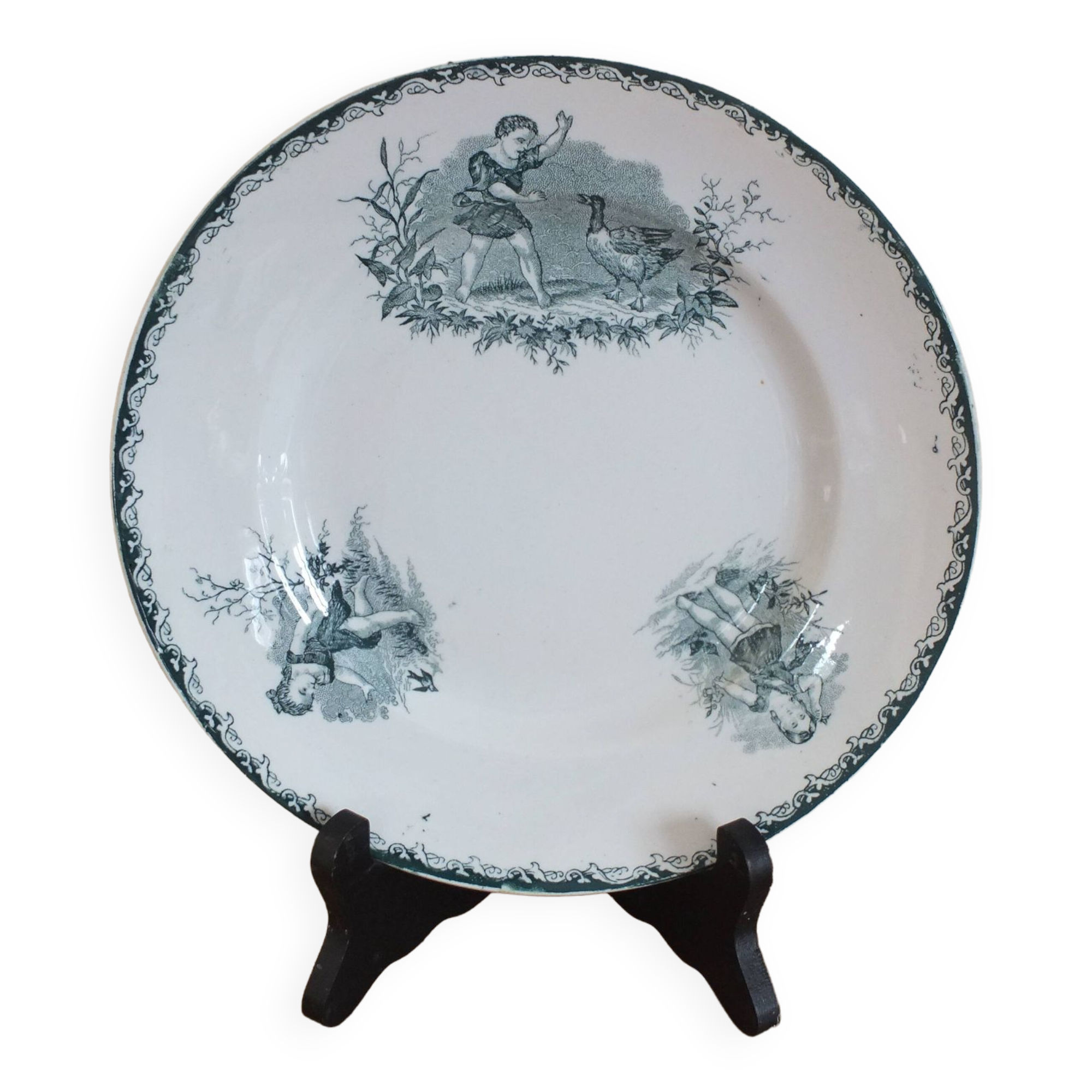 1 flat plate Terre de Fer Saint Amand Nord model Group of children