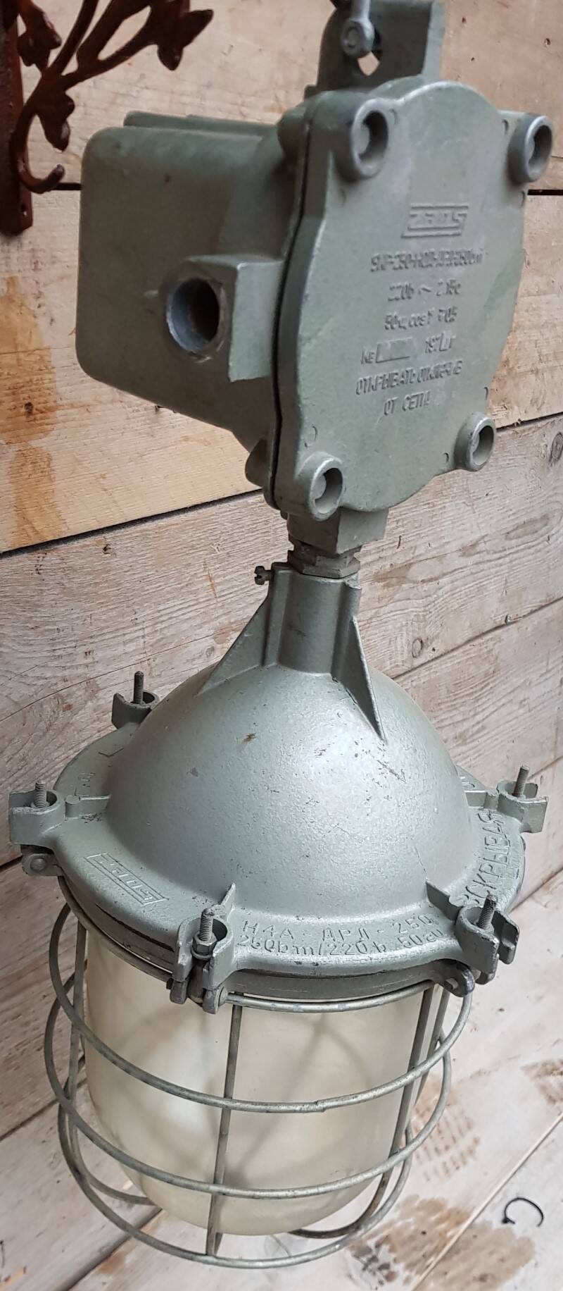 Industrial cage pendant lamp  hanging lamp