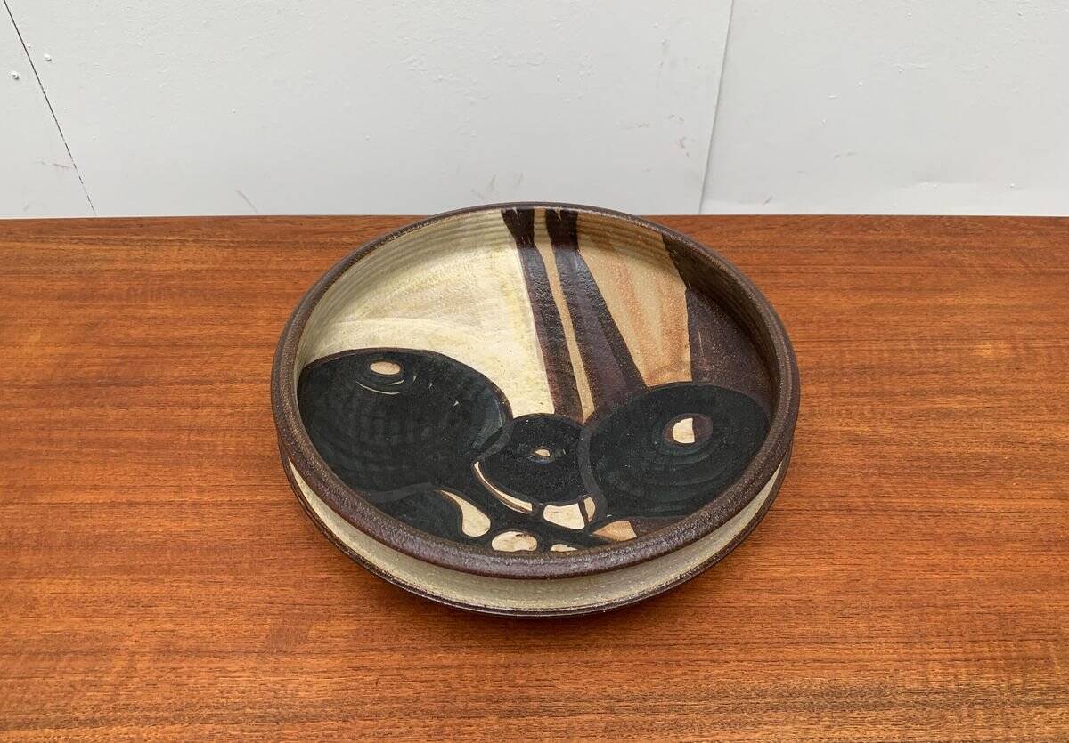 Wall plate / bowl in vintage Danish porcelain by Noomi Backhausen for Søholm